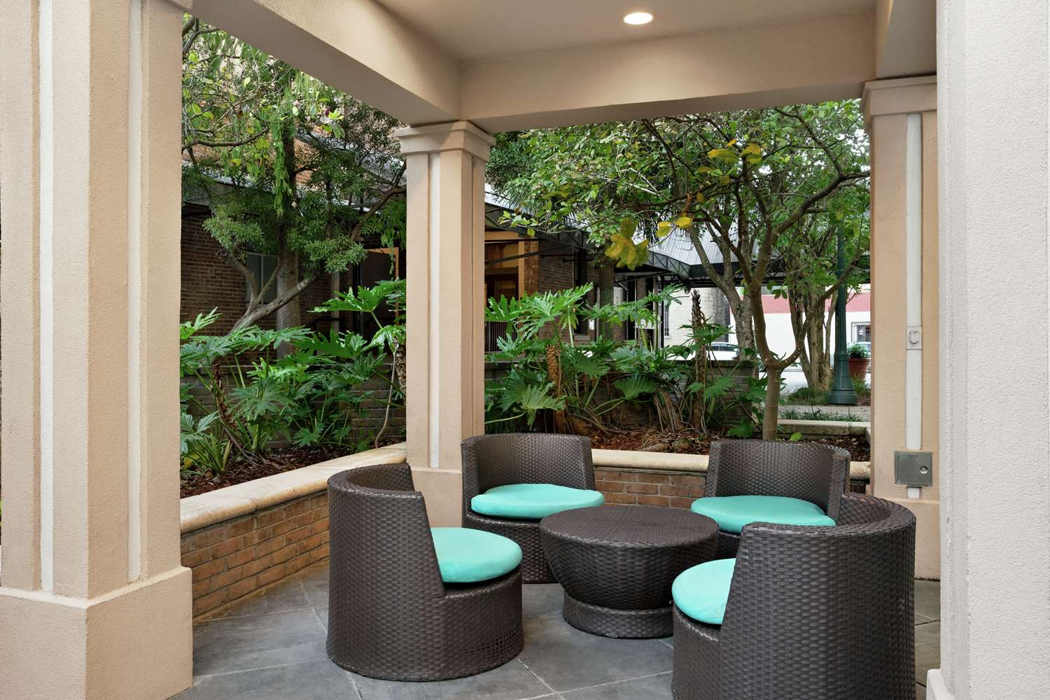 Hilton Garden Inn New Orleans Convention Center 2