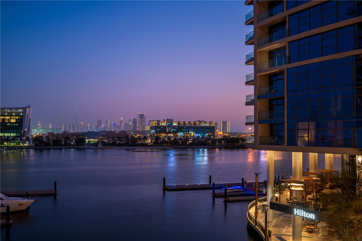 Hilton Dubai Creek Hotel & Residences 1