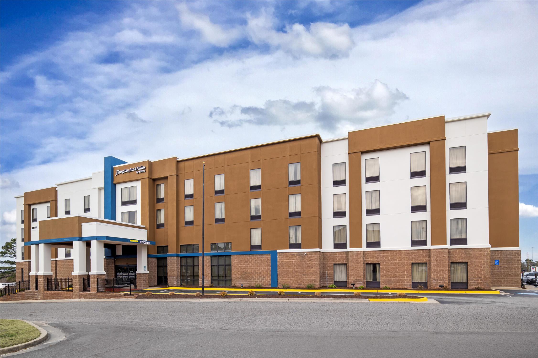 Hampton Inn & Suites Augusta West 2