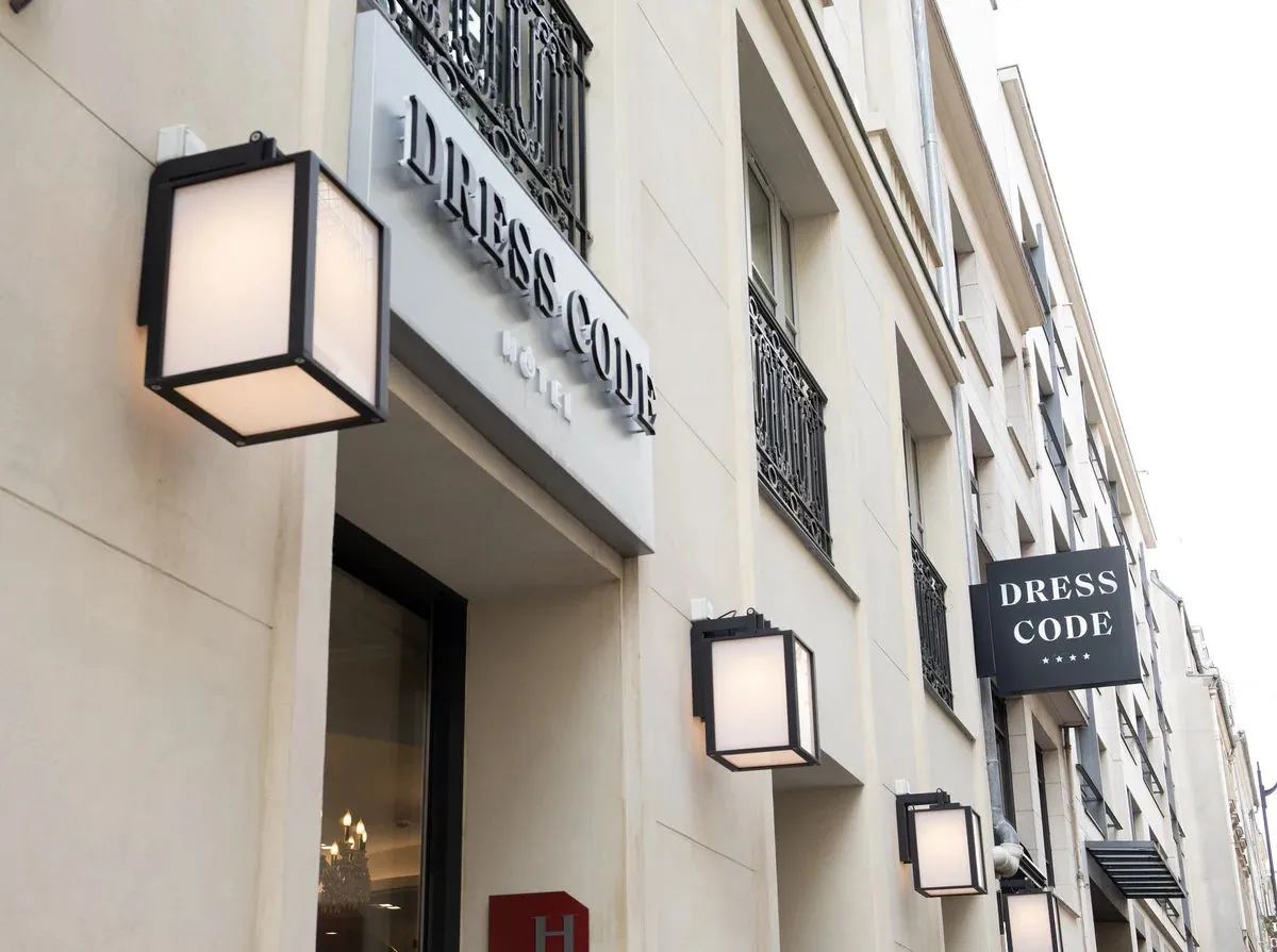 Hôtel Dress Code 2