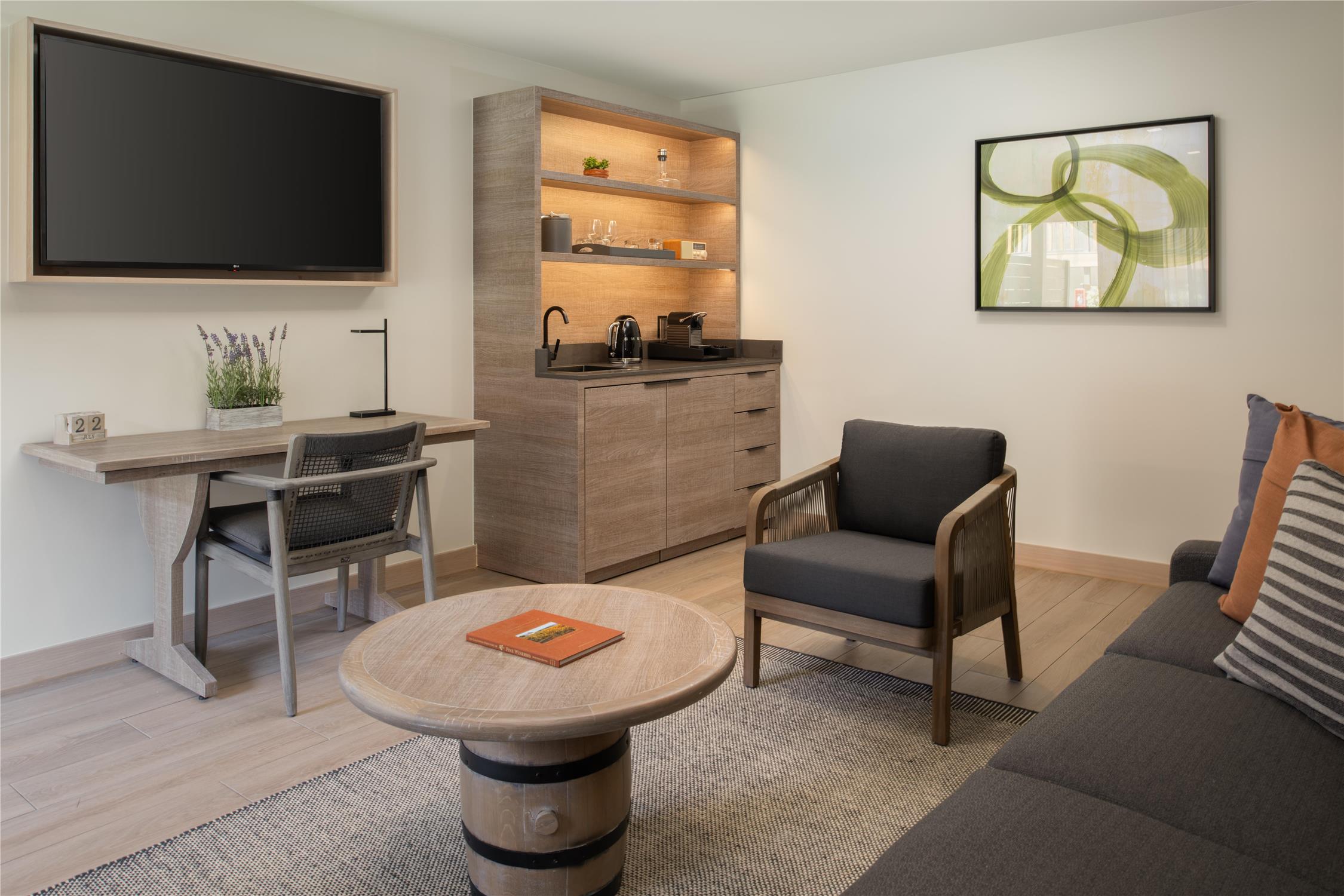 Embassy Suites by Hilton Napa Valley 2
