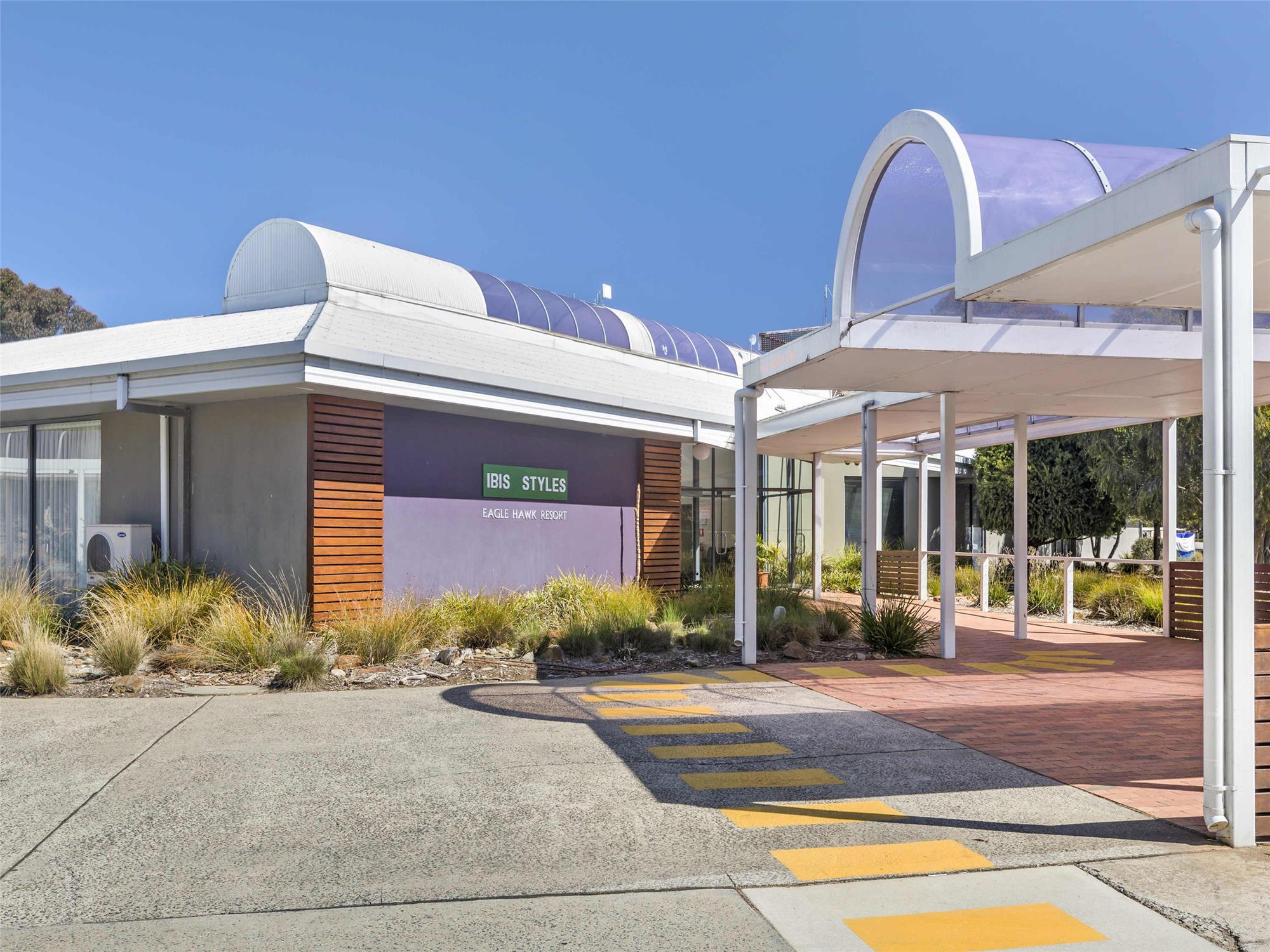 ibis Styles Canberra Eagle Hawk 2