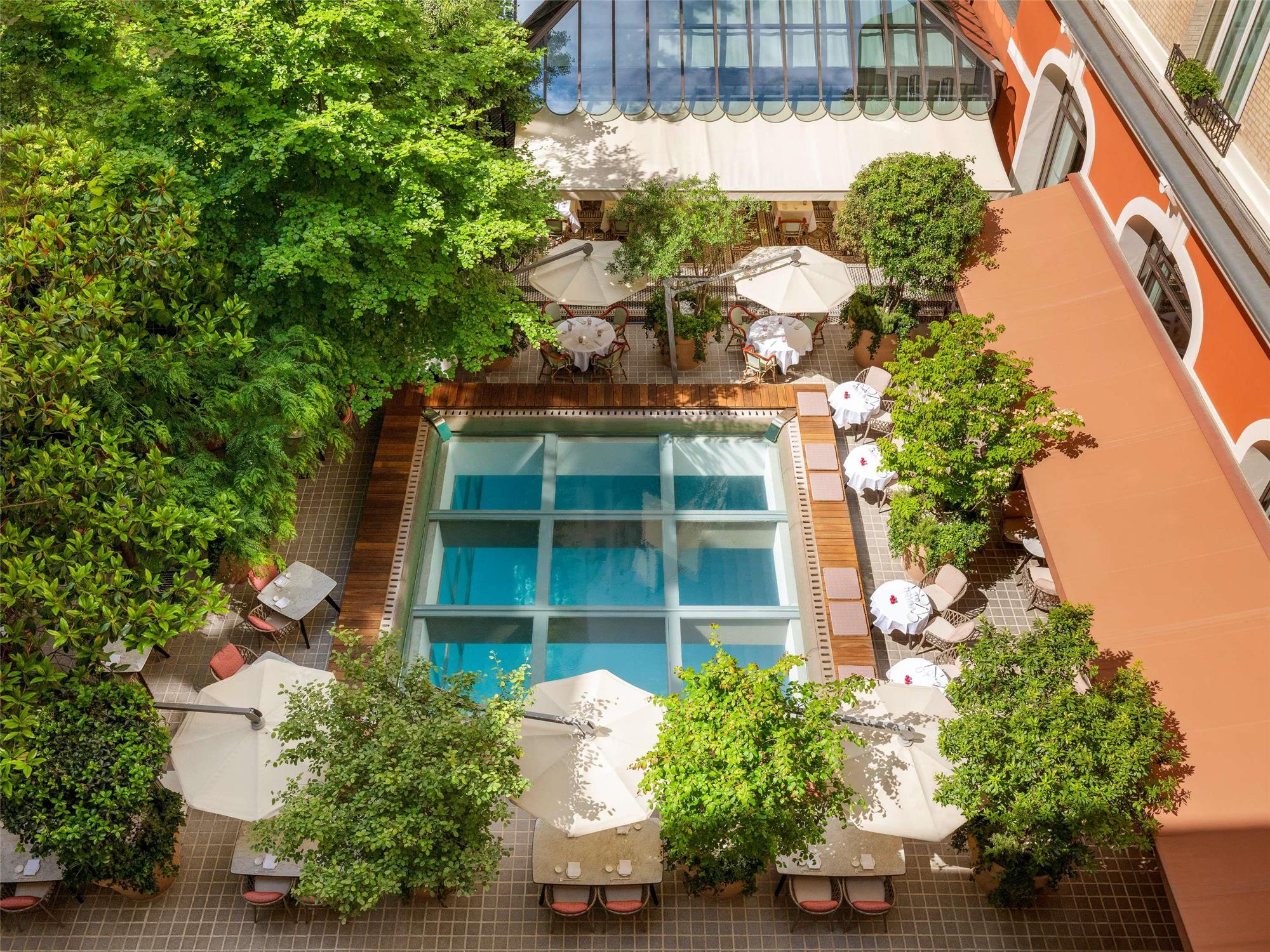 Hôtel Le Royal Monceau Raffles Paris 2