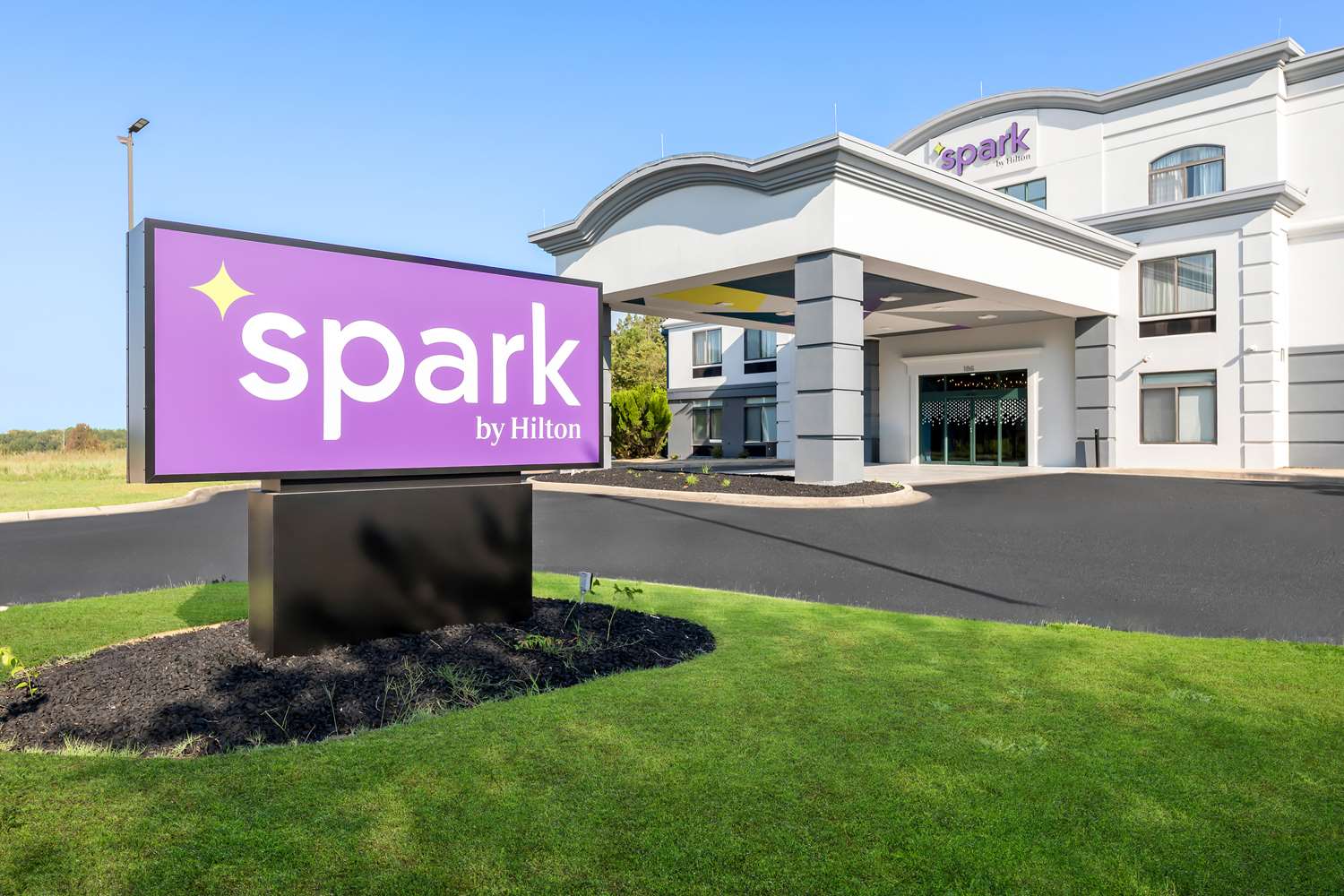 Spark by Hilton Tupelo 2