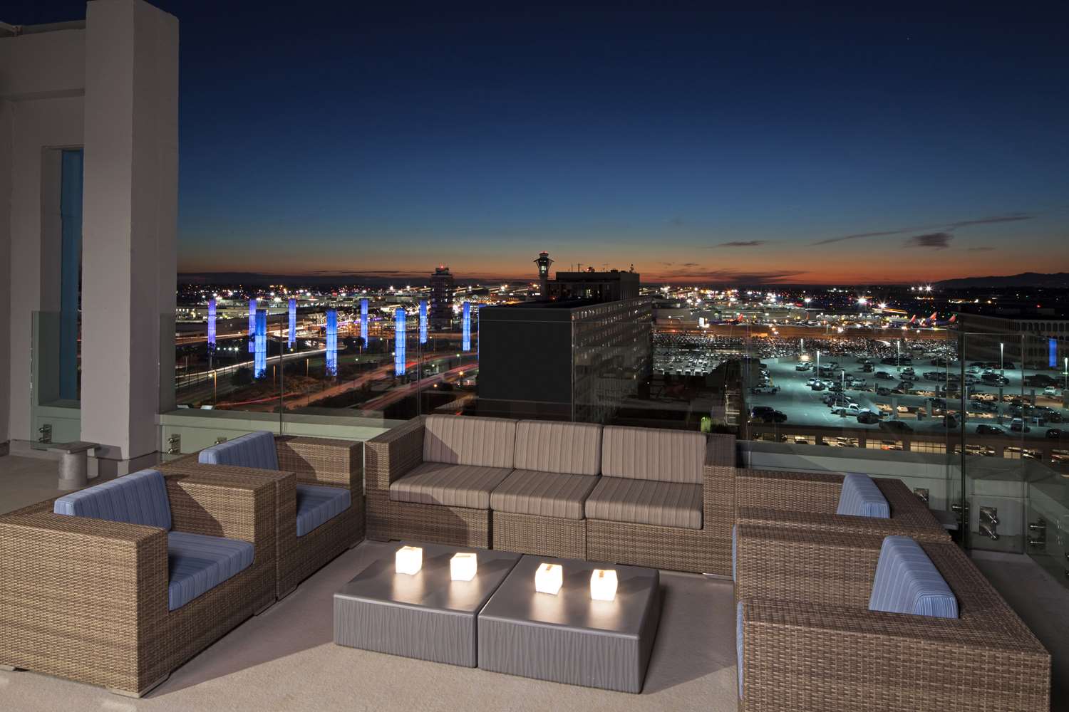 H Hotel Los Angeles, Curio Collection by Hilton 2