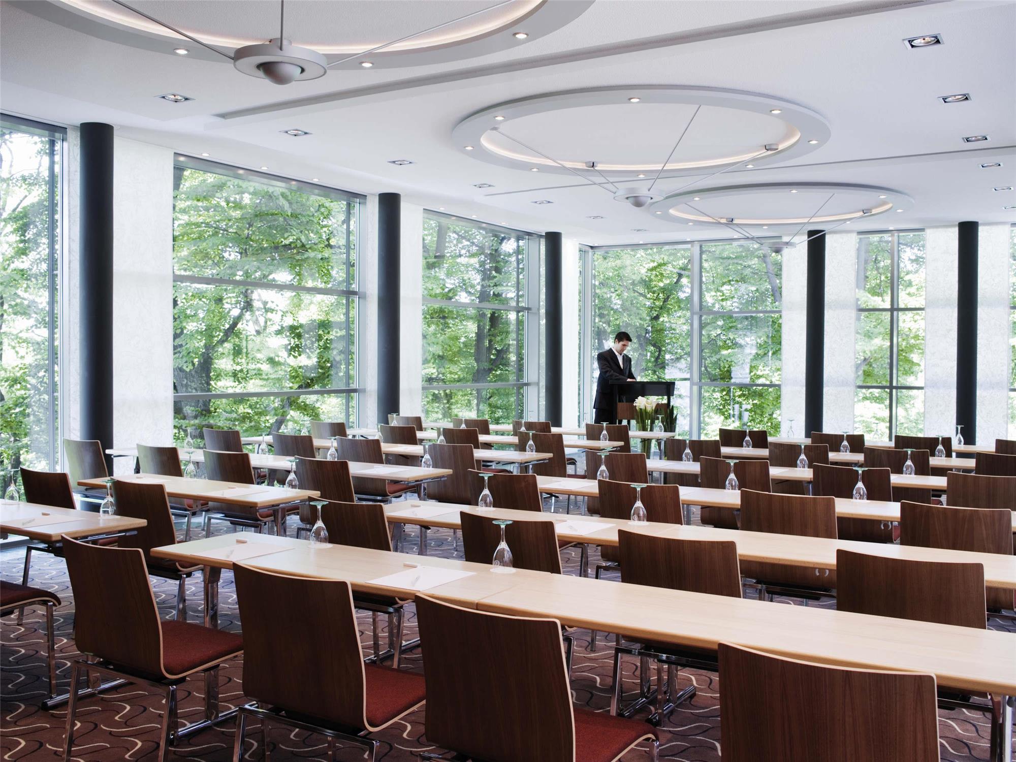 Movenpick Hotel Hamburg 2