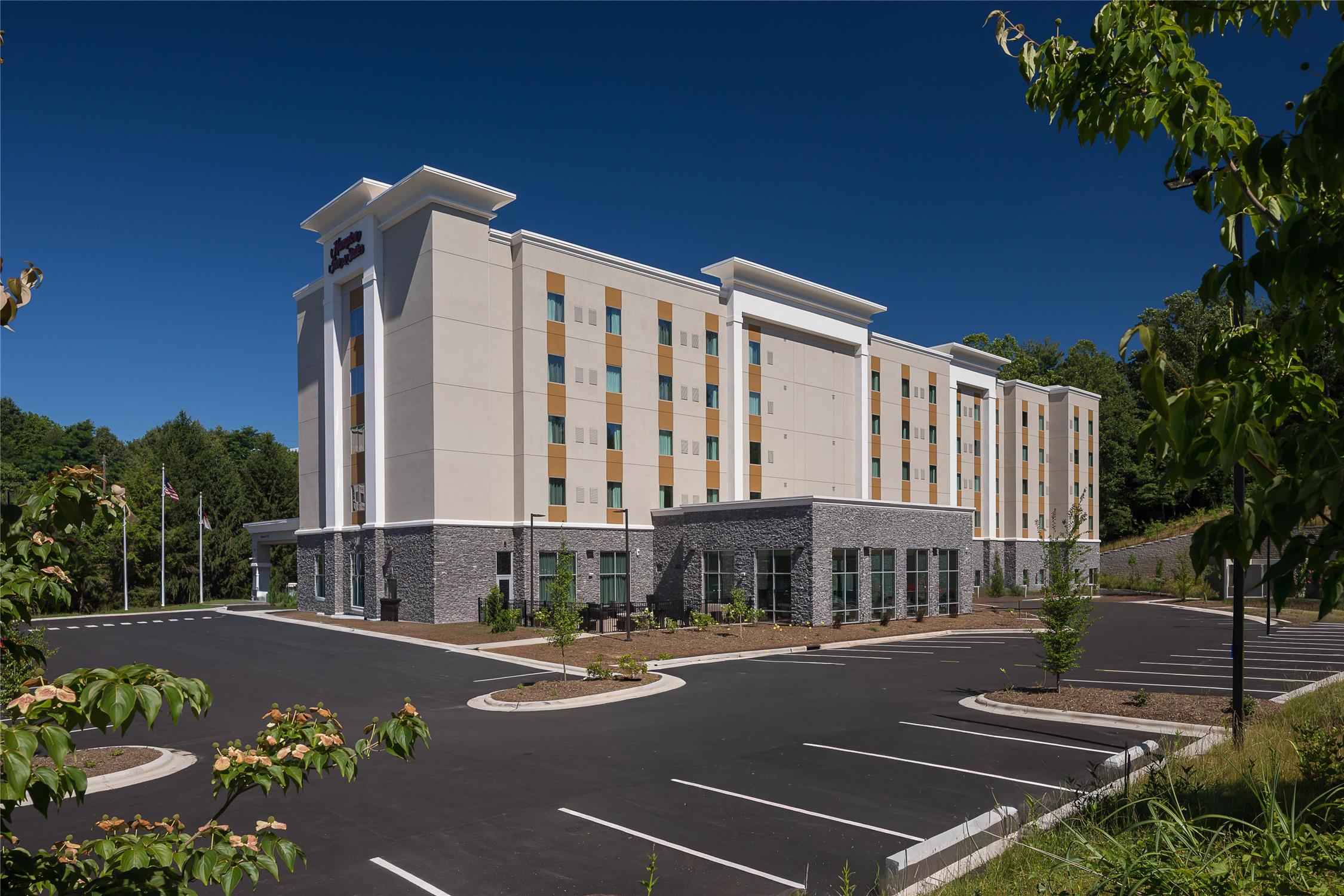 Hampton Inn & Suites-Asheville Biltmore Village, NC 1