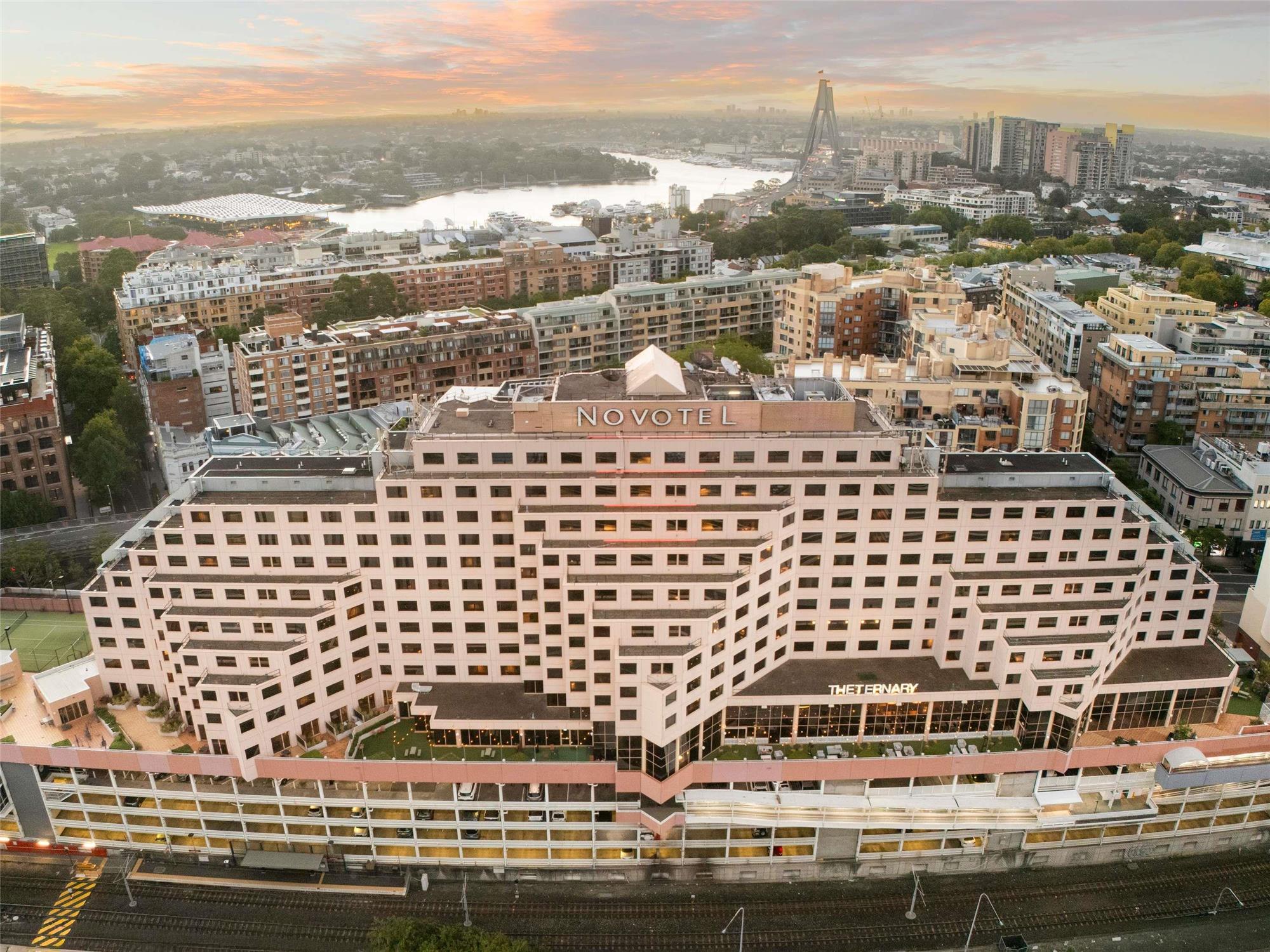 Novotel Sydney Darling Harbour 1