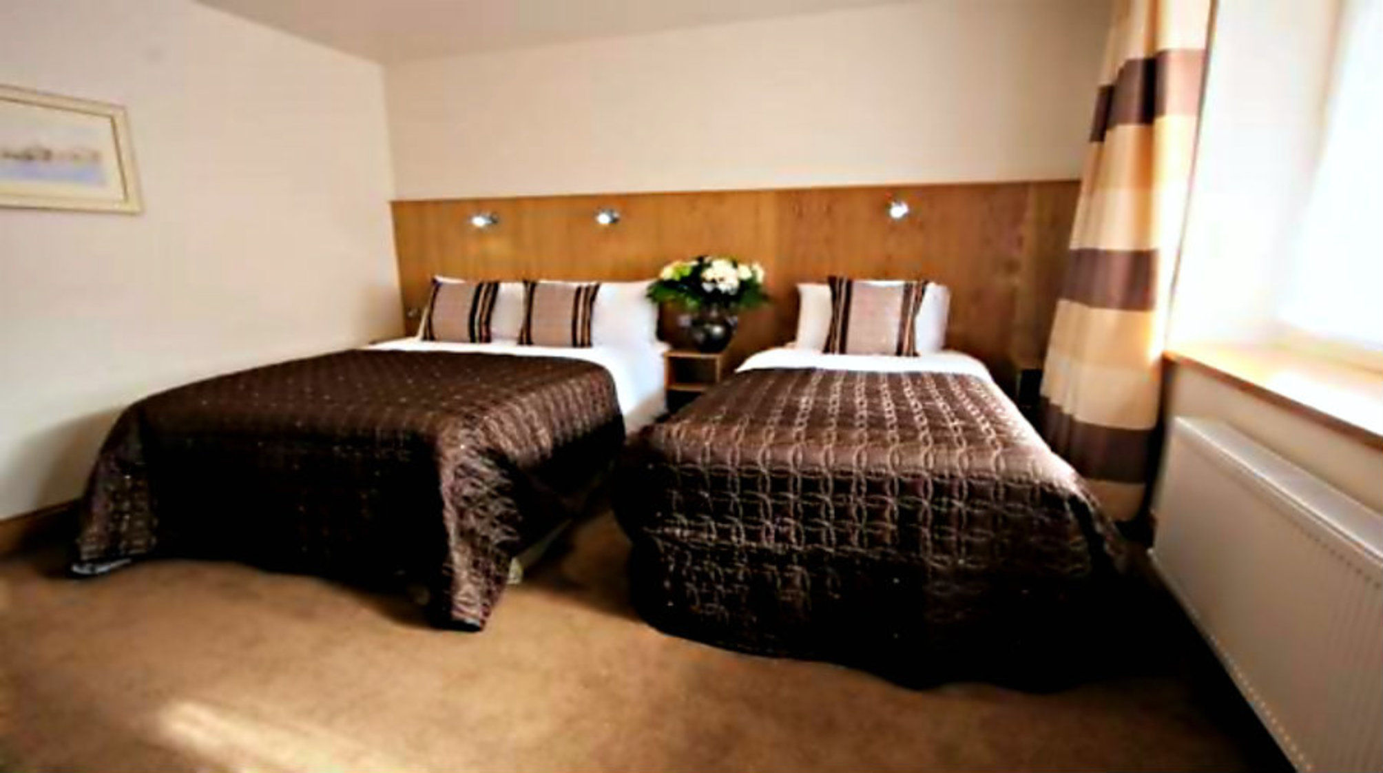 Blooms Hotel 2
