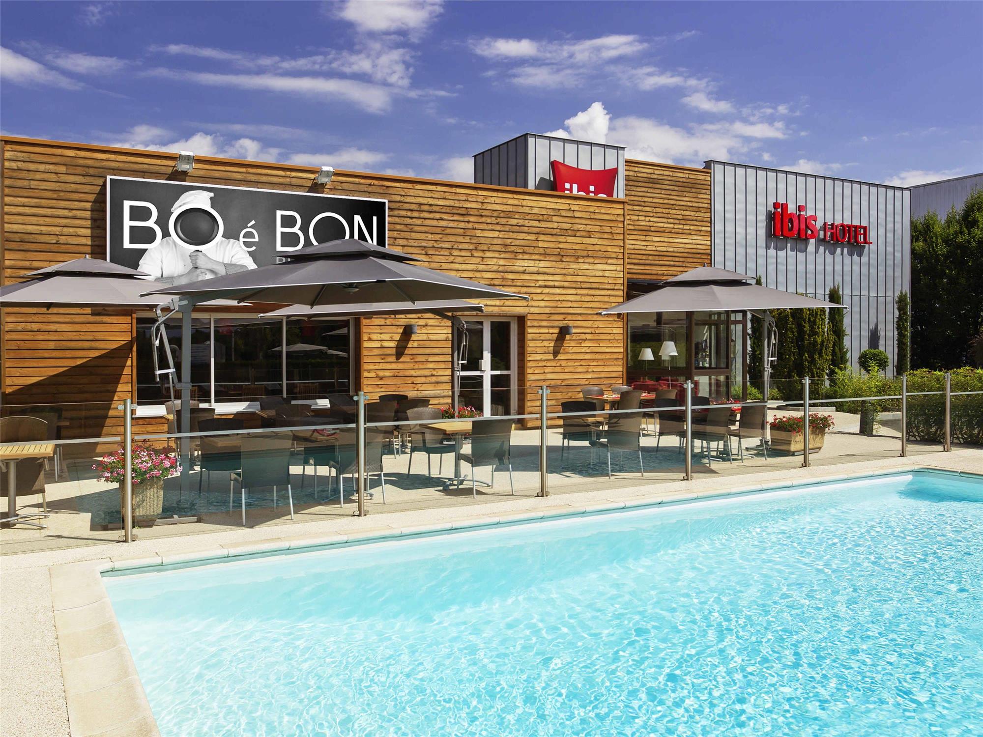 Ibis Roanne Le Coteau Hotel Restaurant 1