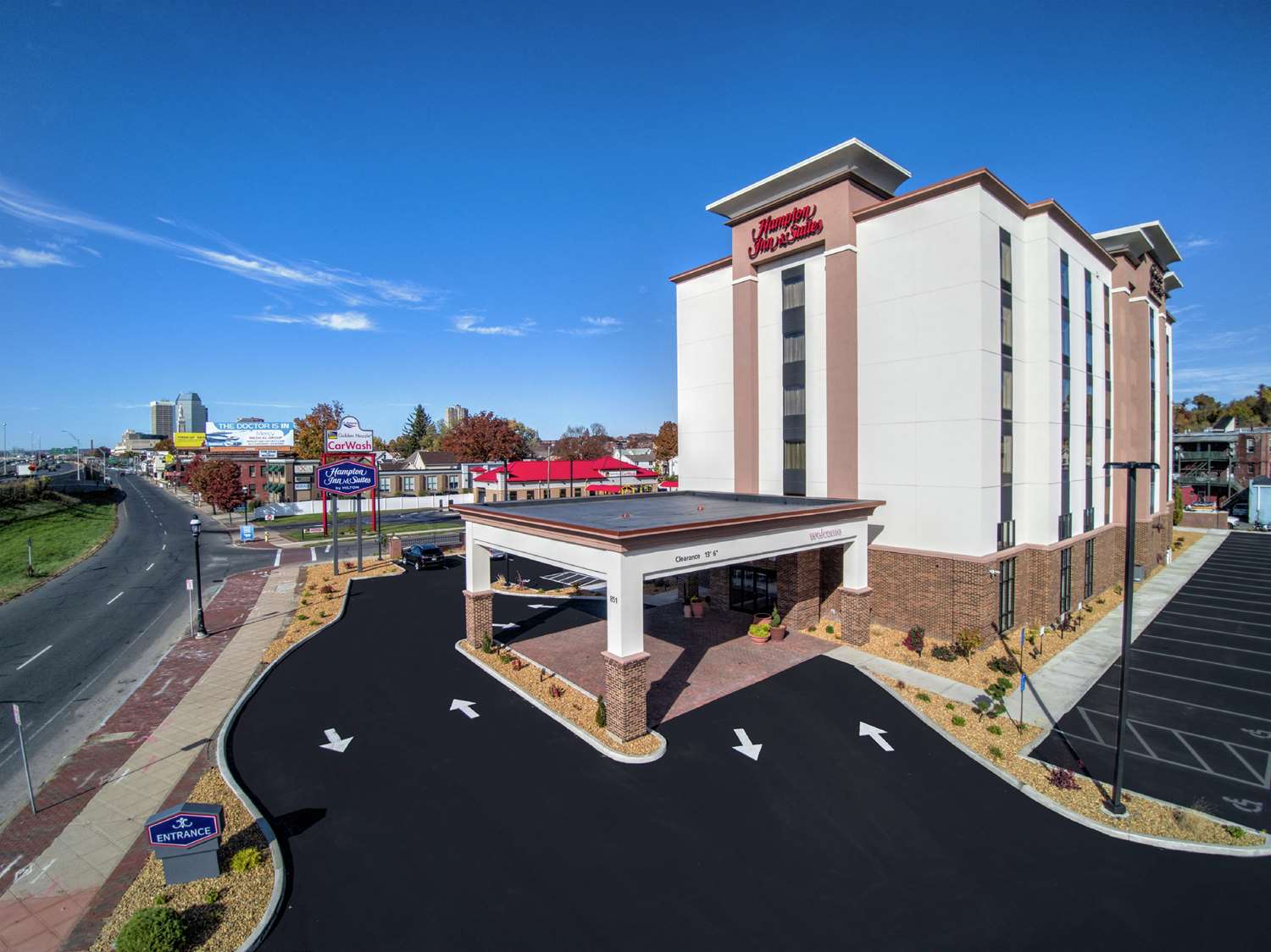 Hampton Inn & Suites Springfield Downtown 1