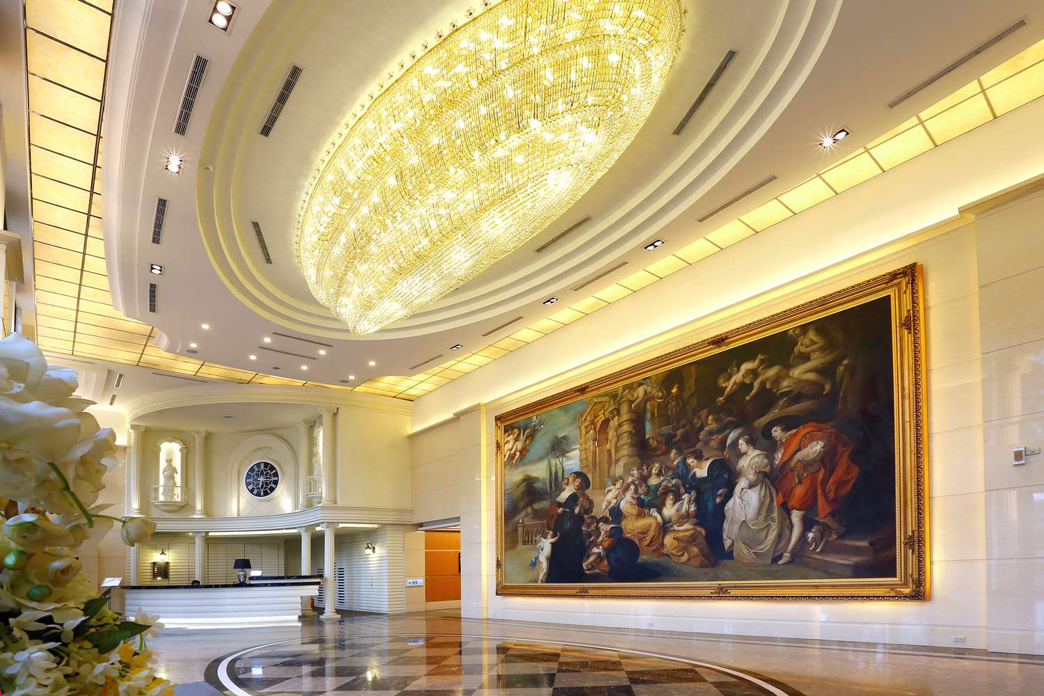 Golden Tulip - Aesthetics 1