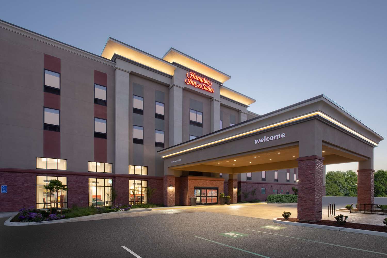 Hampton Inn & Suites Watsonville 2