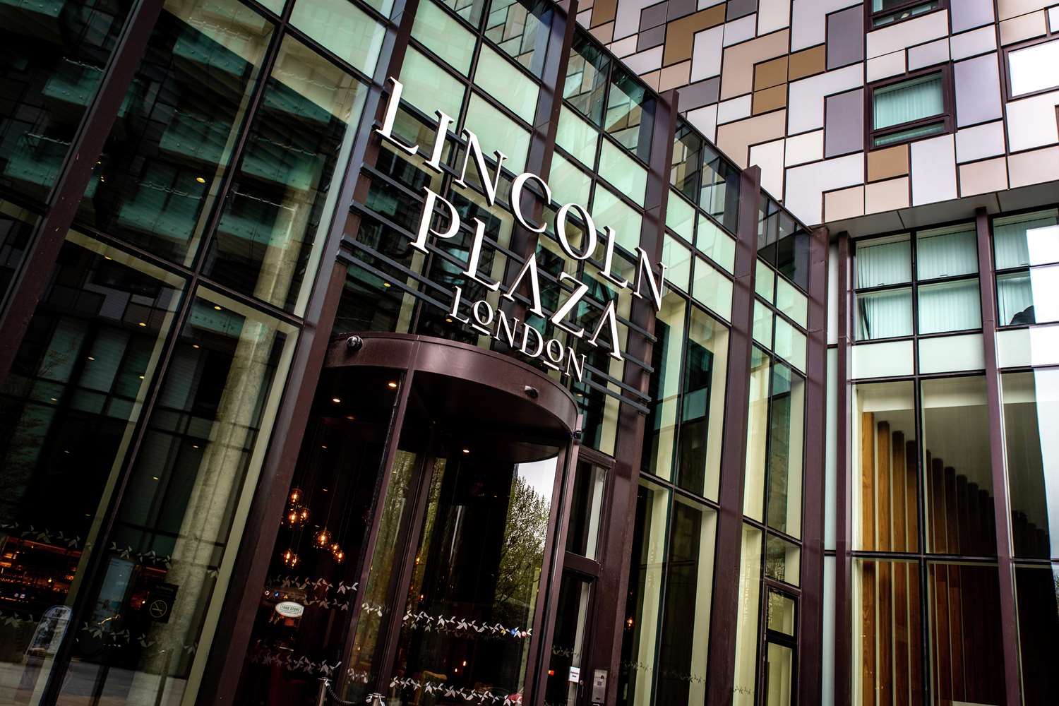Lincoln Plaza London, Curio Collection by Hilton 2