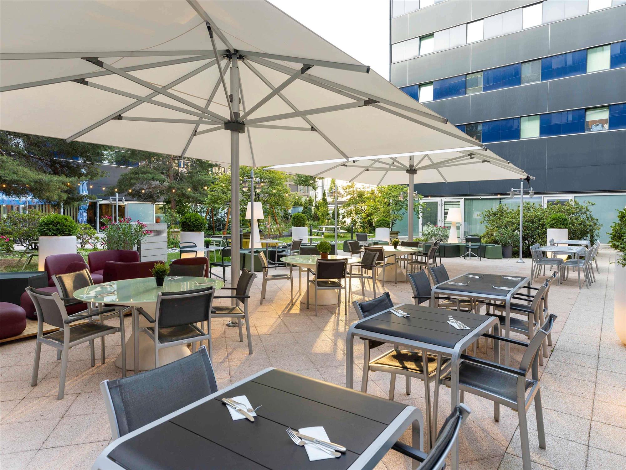 Novotel Zurich City West 1