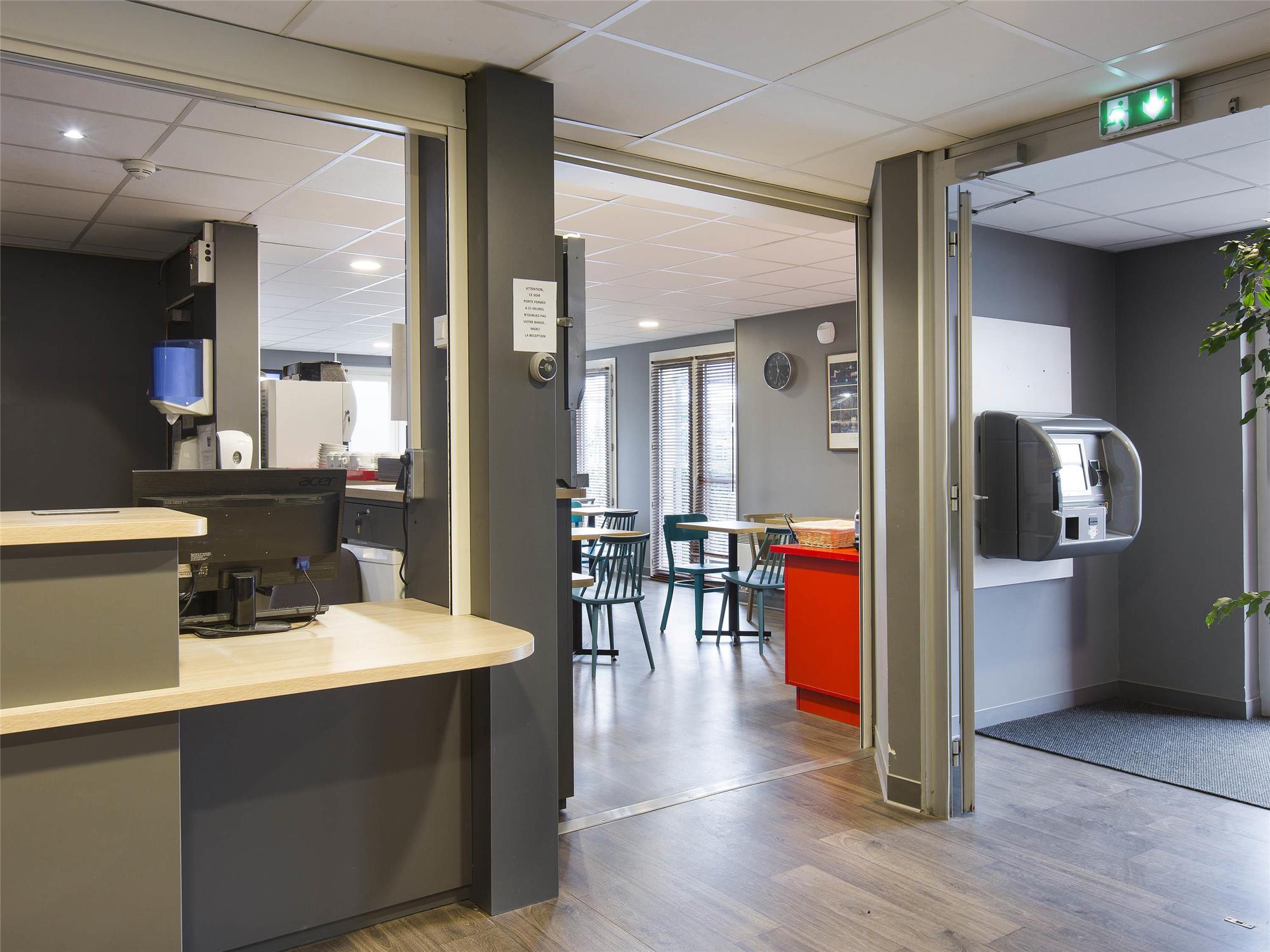 HOTEL F1 Lyon Genay Massieux 1