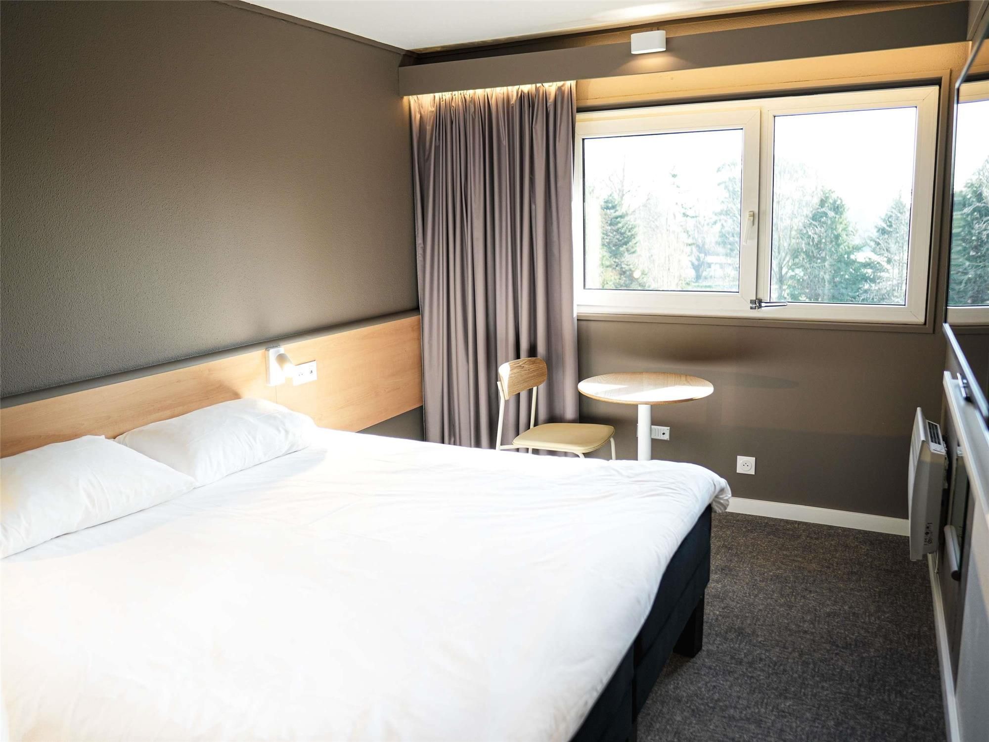 Renovated Room with double bed