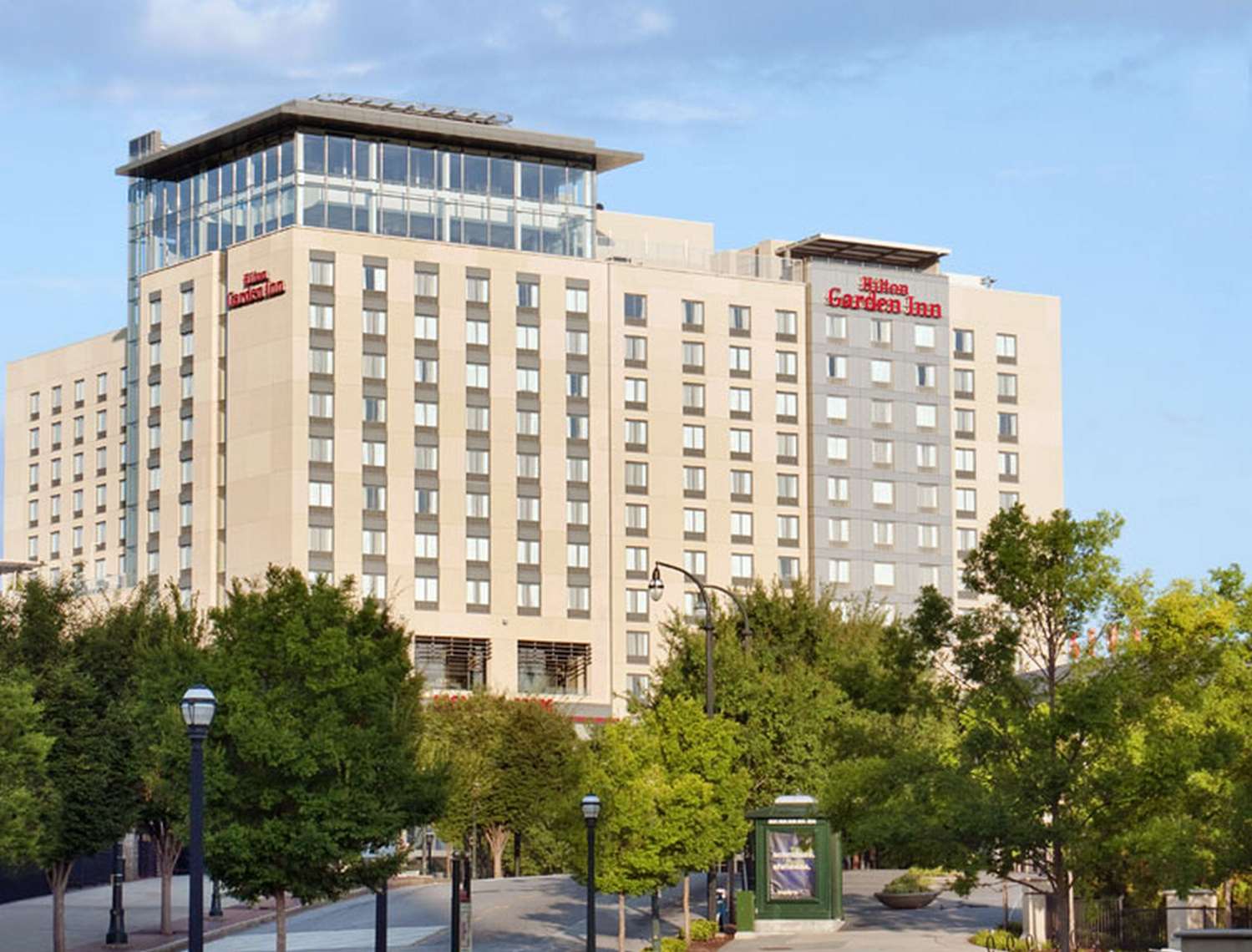 Hilton Garden Inn Atlanta Downtown 2