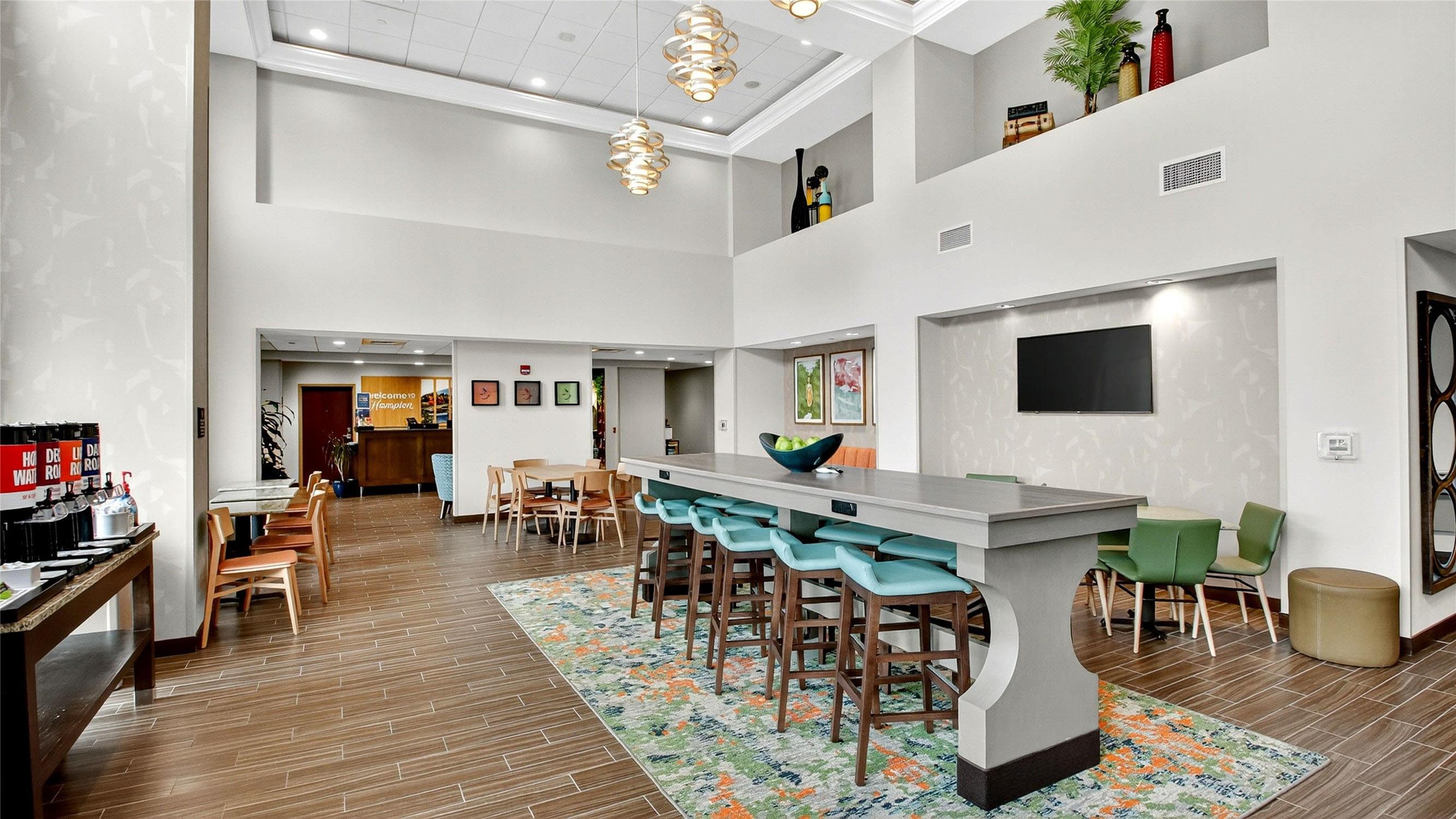 Hampton Inn & Suites Chippewa Falls 2