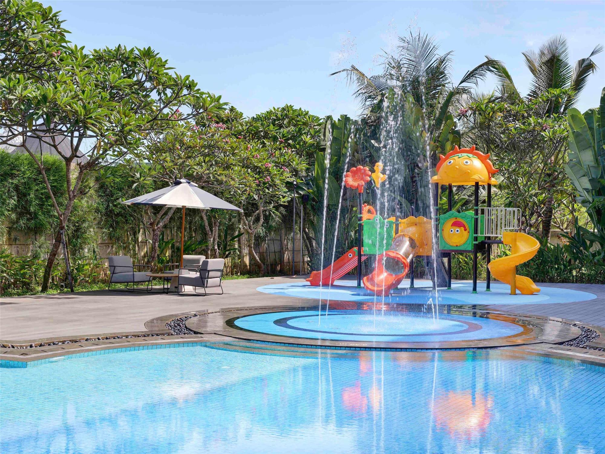 Grand Mercure Bali Seminyak 2
