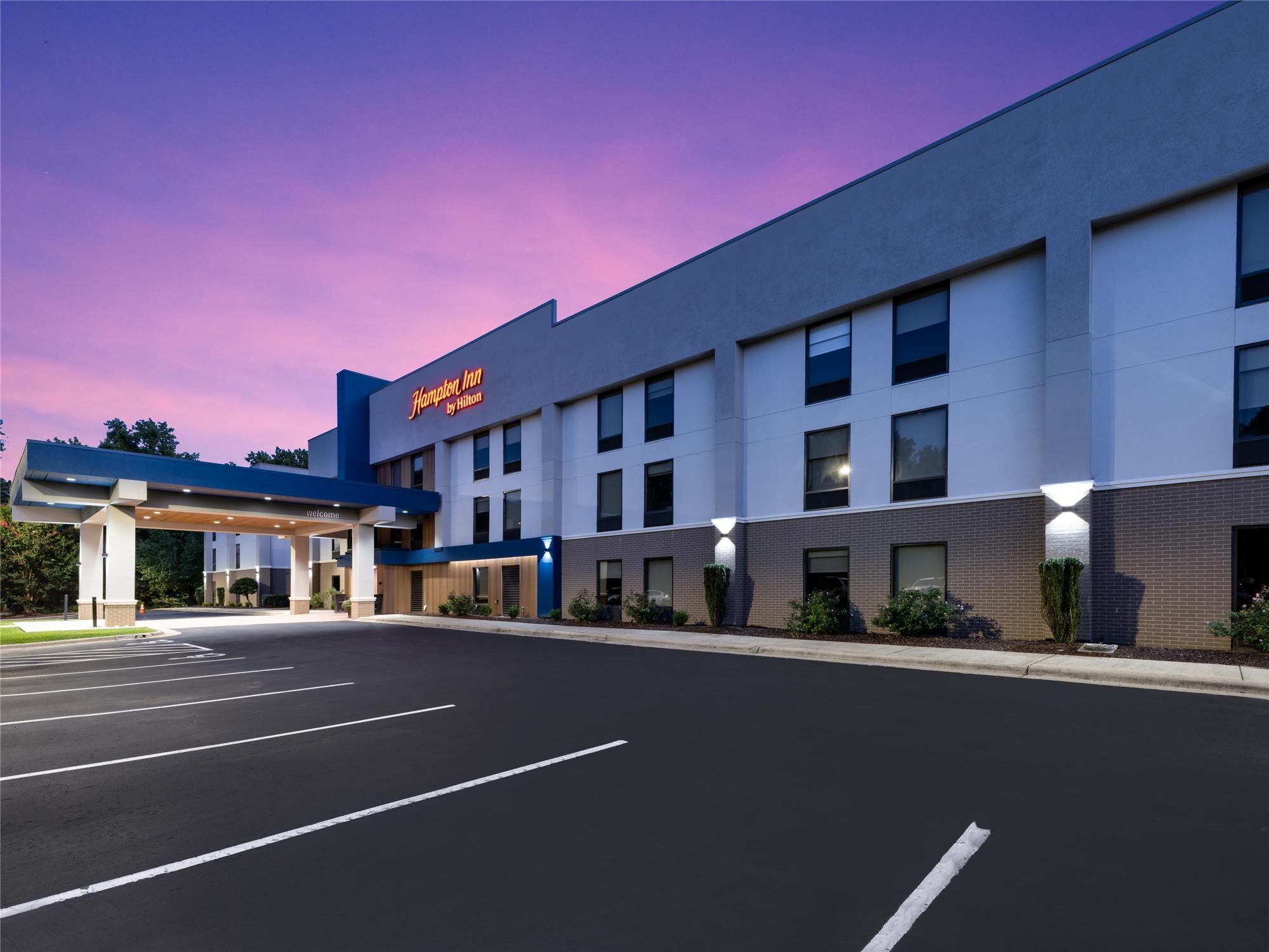 Hampton Inn Sanford 2
