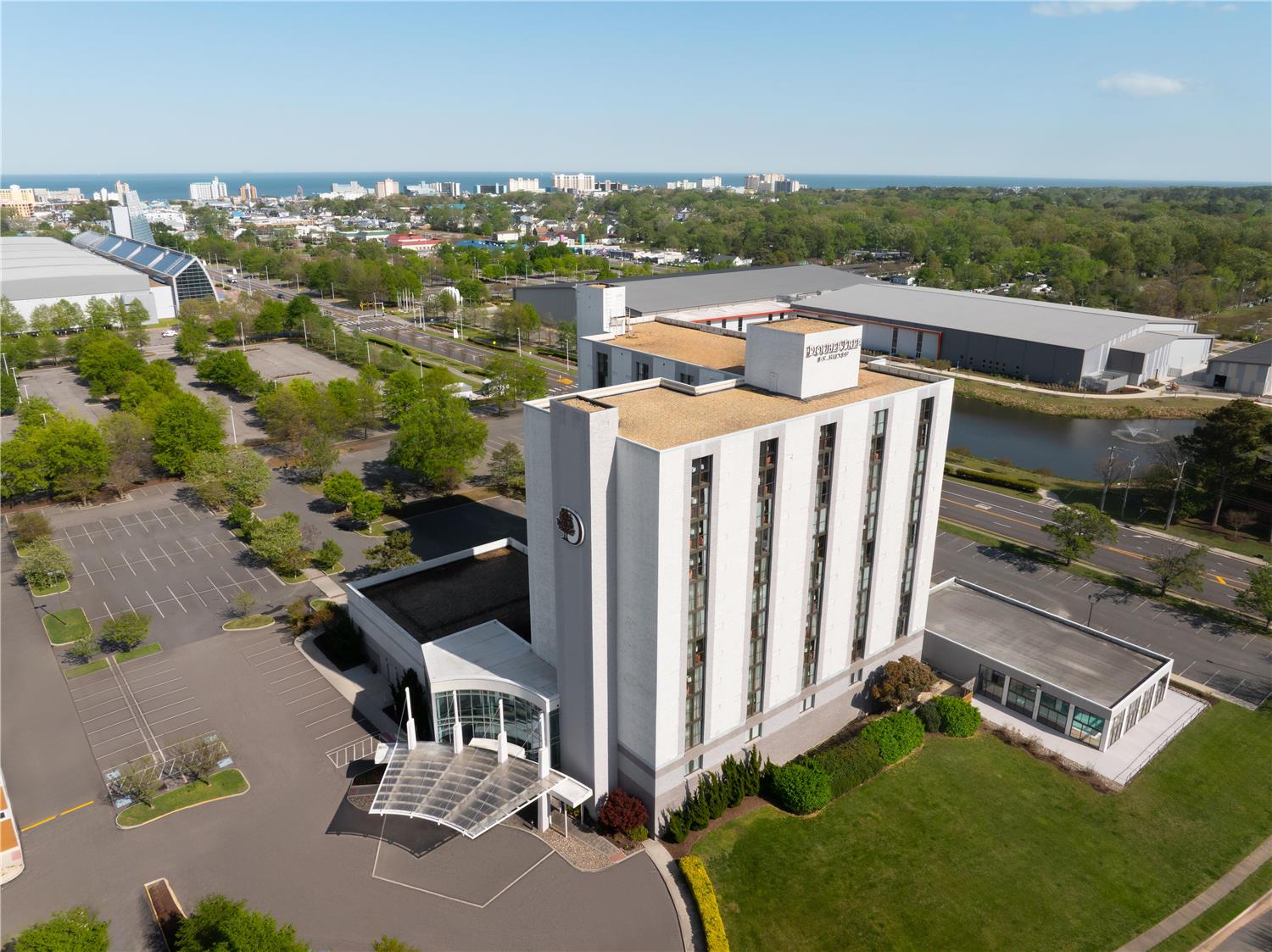 DoubleTree by Hilton Virginia Beach 2