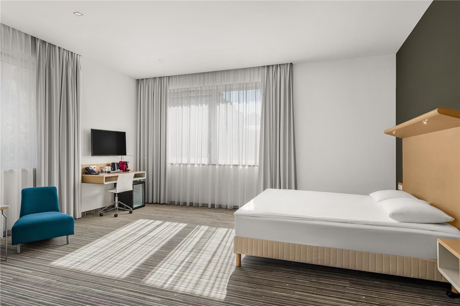 Familiar Suite