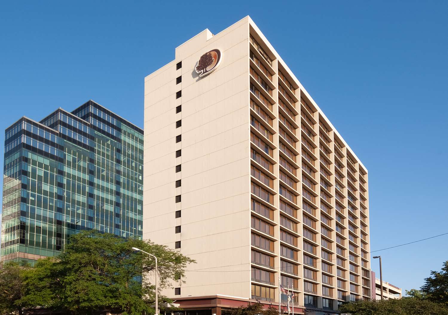 DoubleTree by Hilton Cleveland Downtown - Lakeside 1