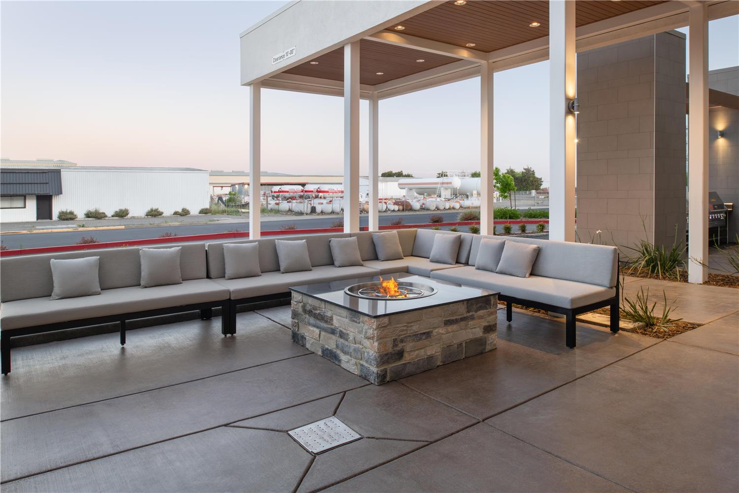 Home2 Suites By Hilton Woodland Sacramento 2
