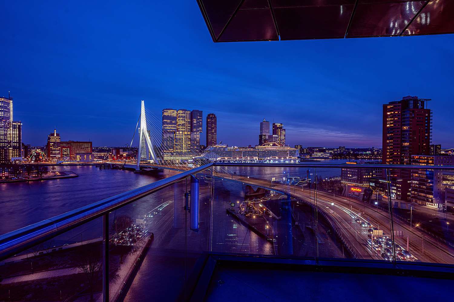 DoubleTree by Hilton Rotterdam Centre 2