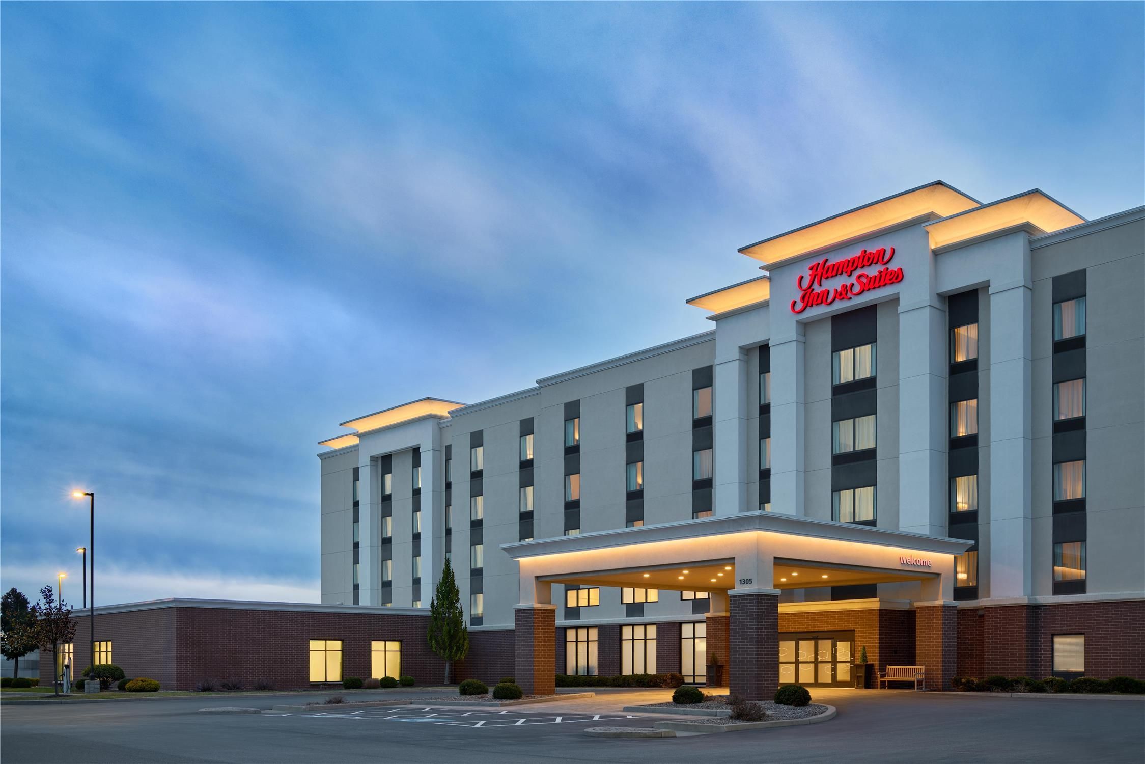Hampton Inn & Suites Syracuse North Airport Area 2
