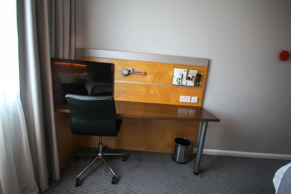 Holiday Inn Express DONCASTER by IHG 2