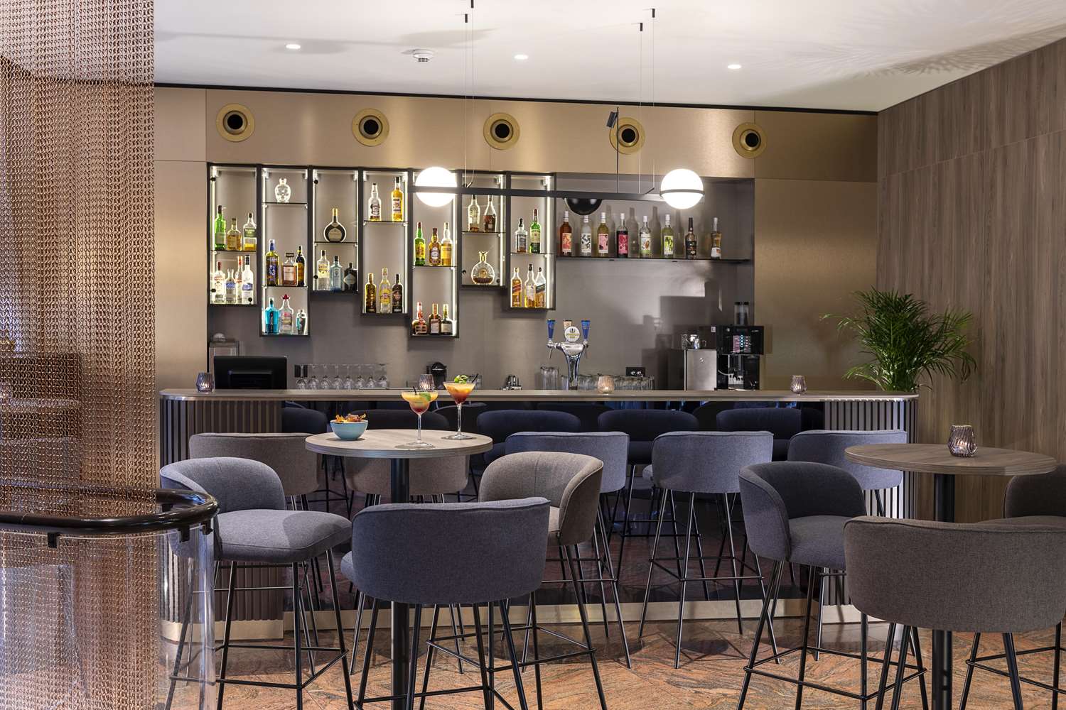 NH Geneva Airport Hotel 2