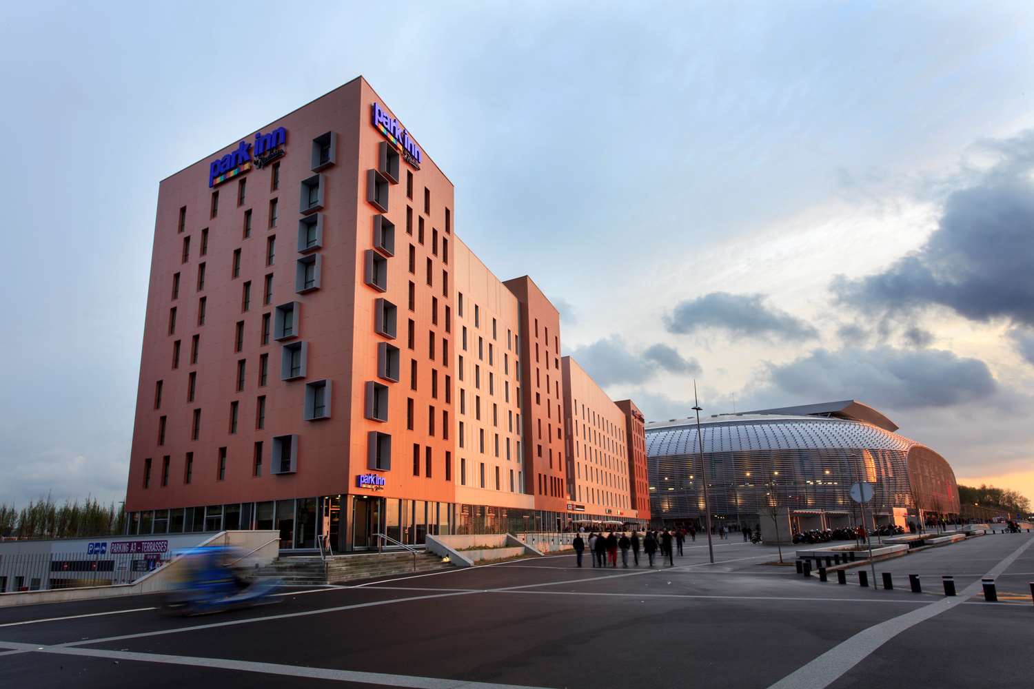 Park Inn by Radisson Lille Grand Stade 1