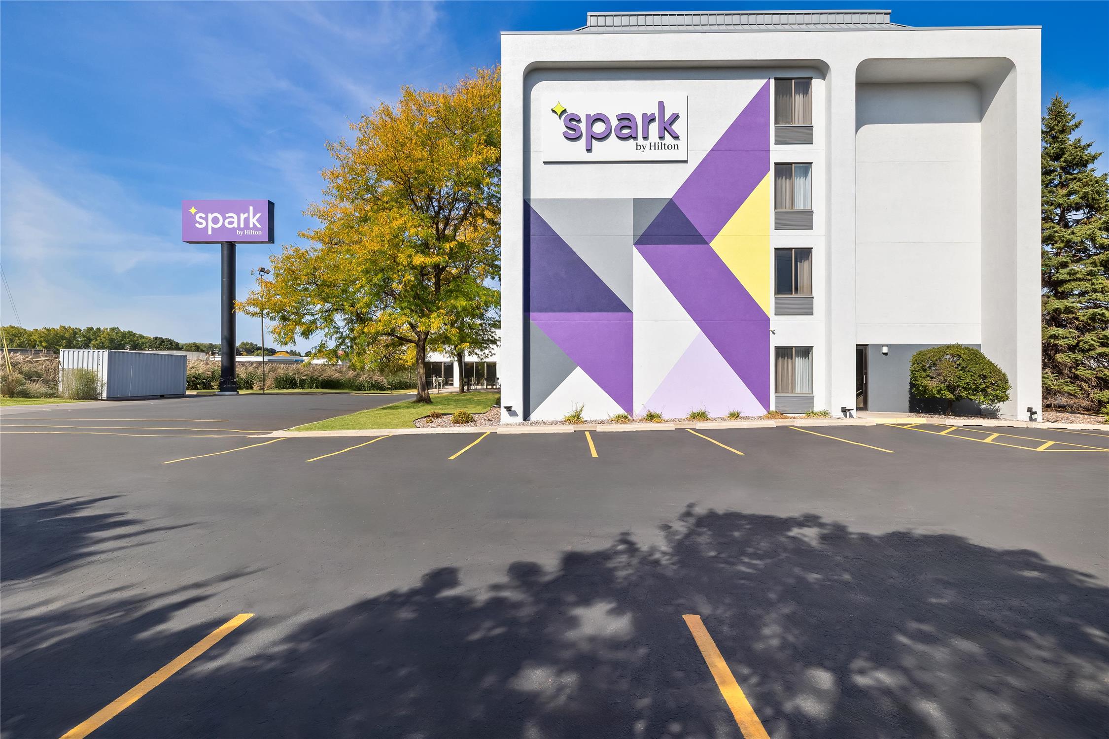 Spark by Hilton Green Bay 2