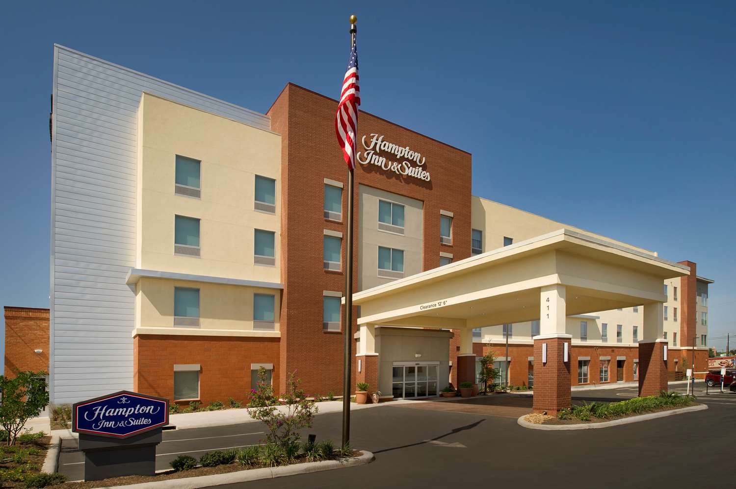Hampton Inn & Suites San Antonio-Downtown/Market Square 2