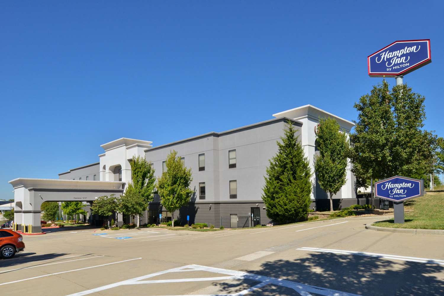 Hampton Inn Kansas City Northeast 1