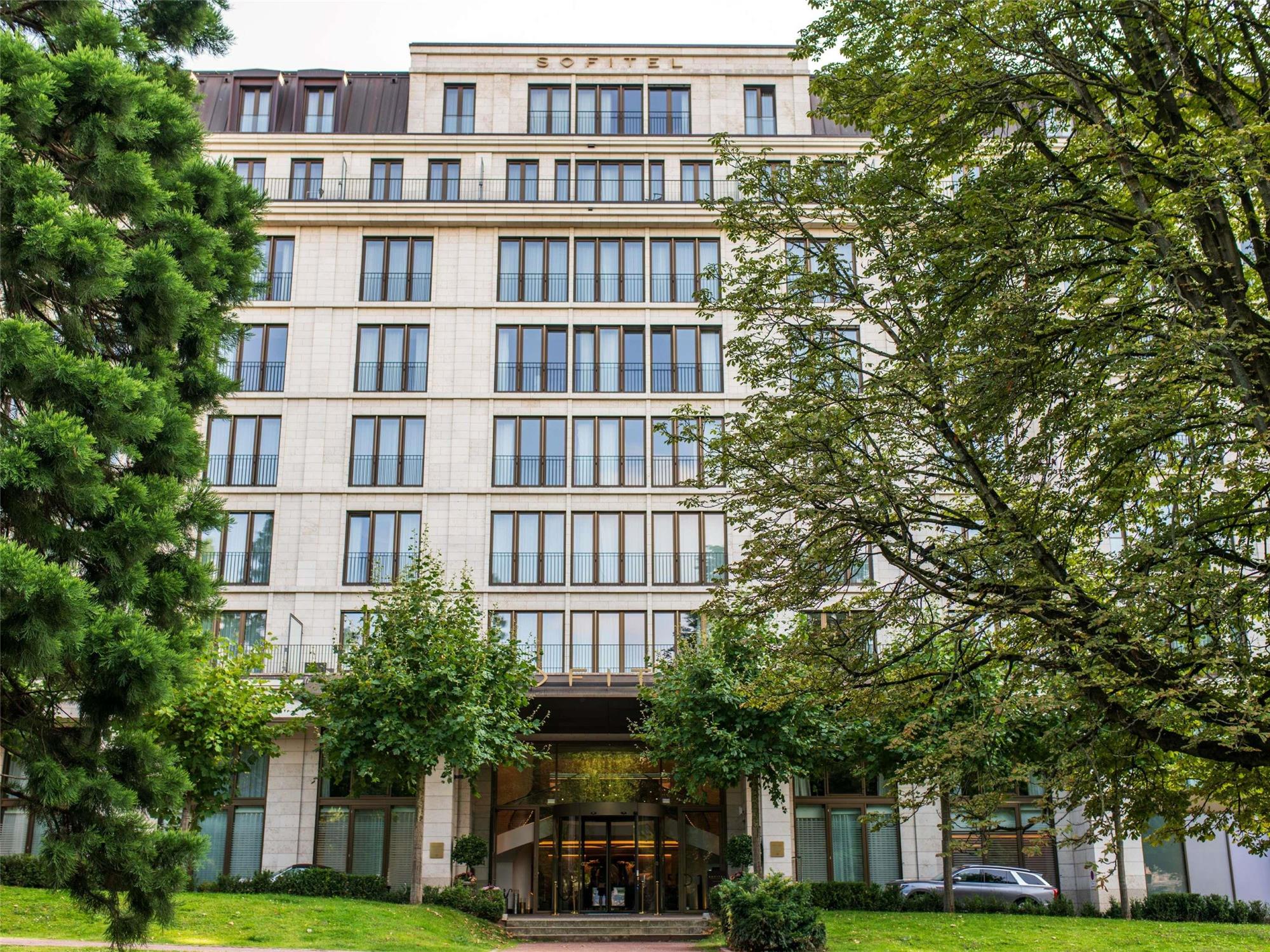 Sofitel Frankfurt Opera 1