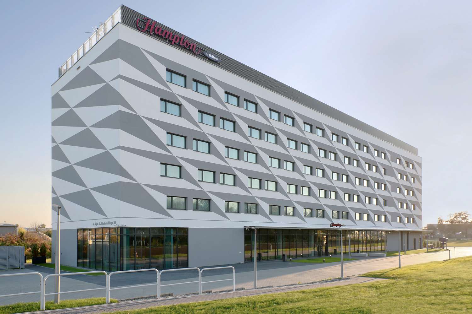 Hampton by Hilton Krakow Airport 1