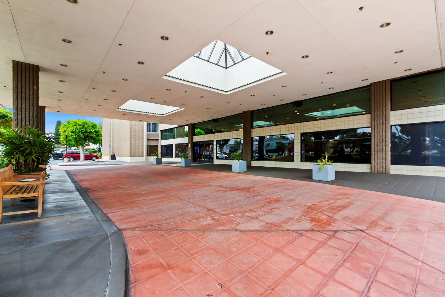 Doubletree by Hilton Whittier 2
