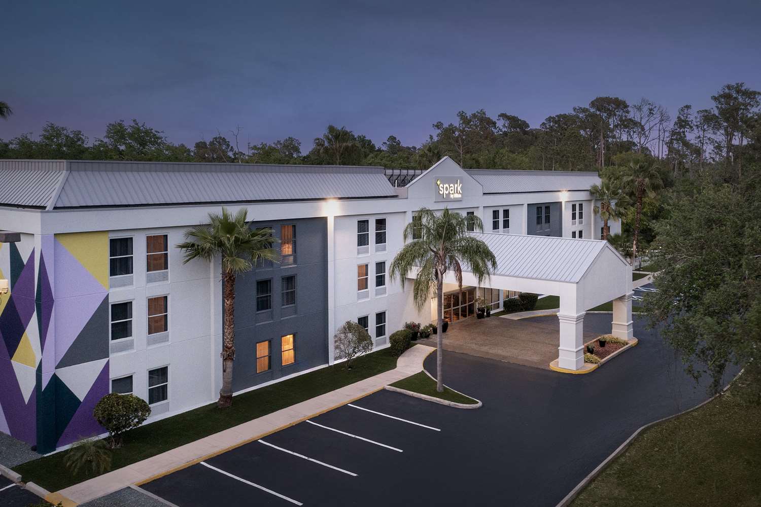 Spark by Hilton Tampa Brandon 2