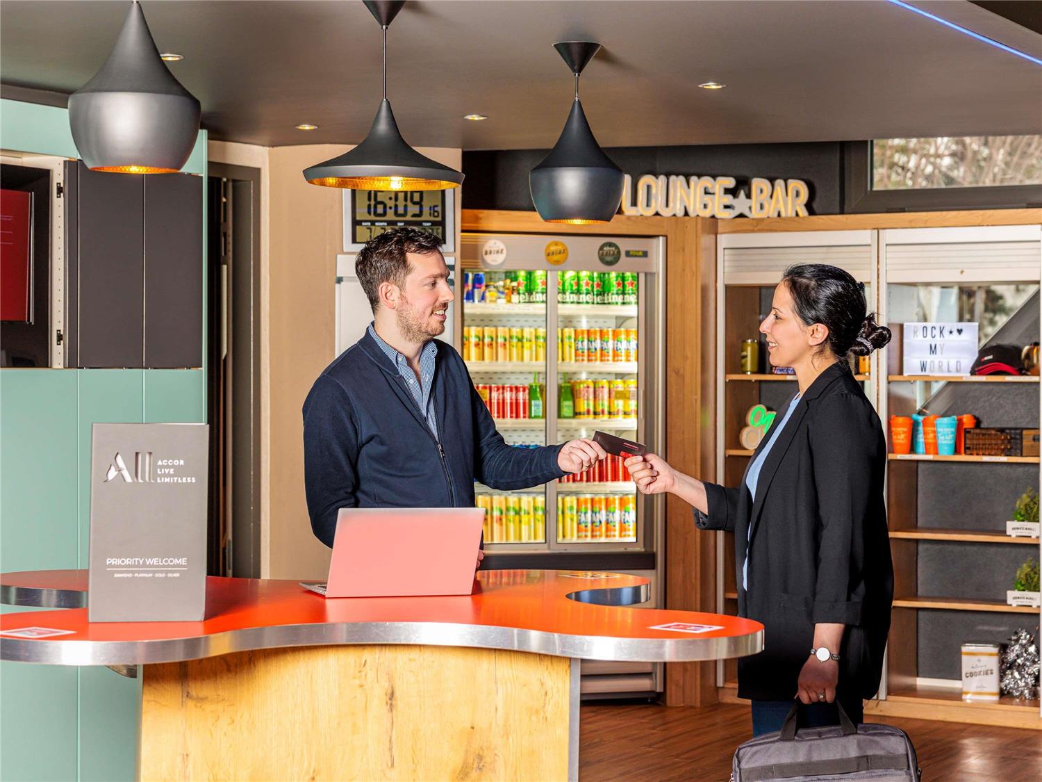 ibis Lausanne Crissier 1