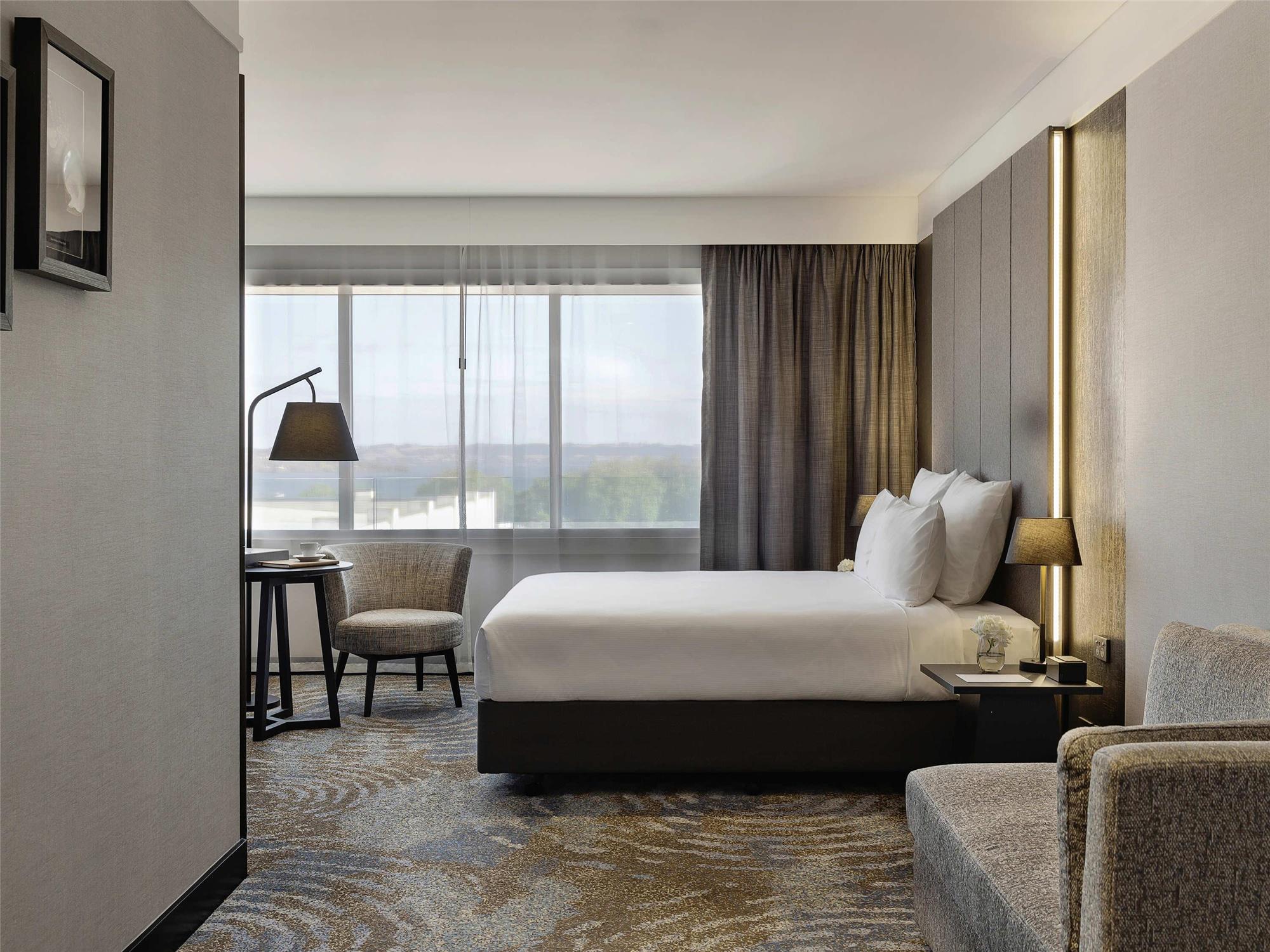 Deluxe Executive Room with Lake View