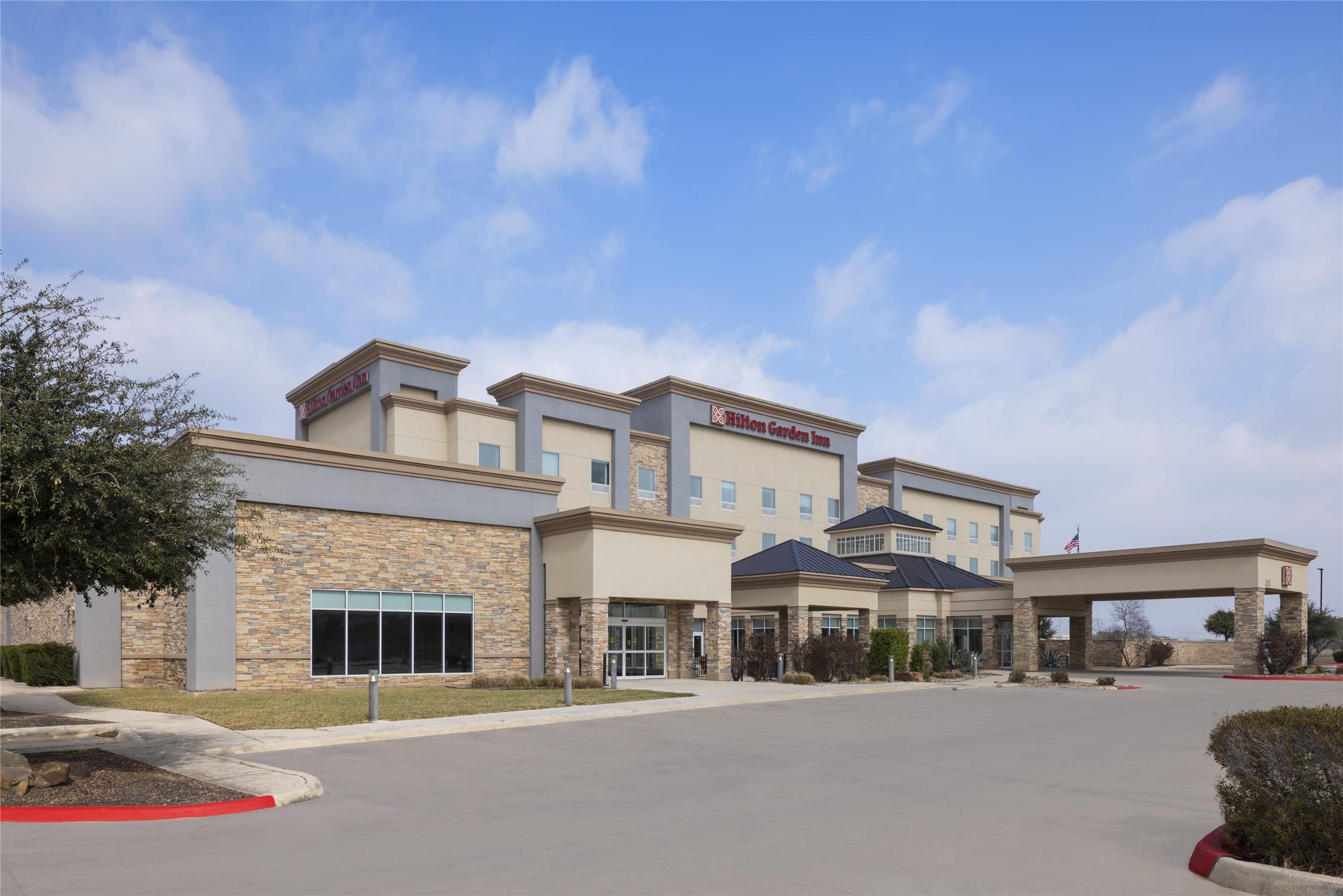 Hilton Garden Inn San Marcos 2