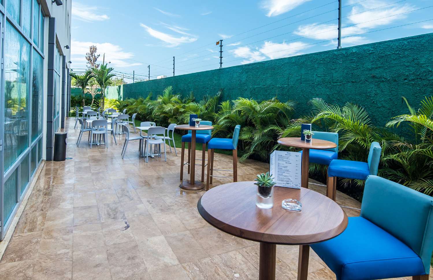 Hampton by Hilton Santo Domingo Airport 2