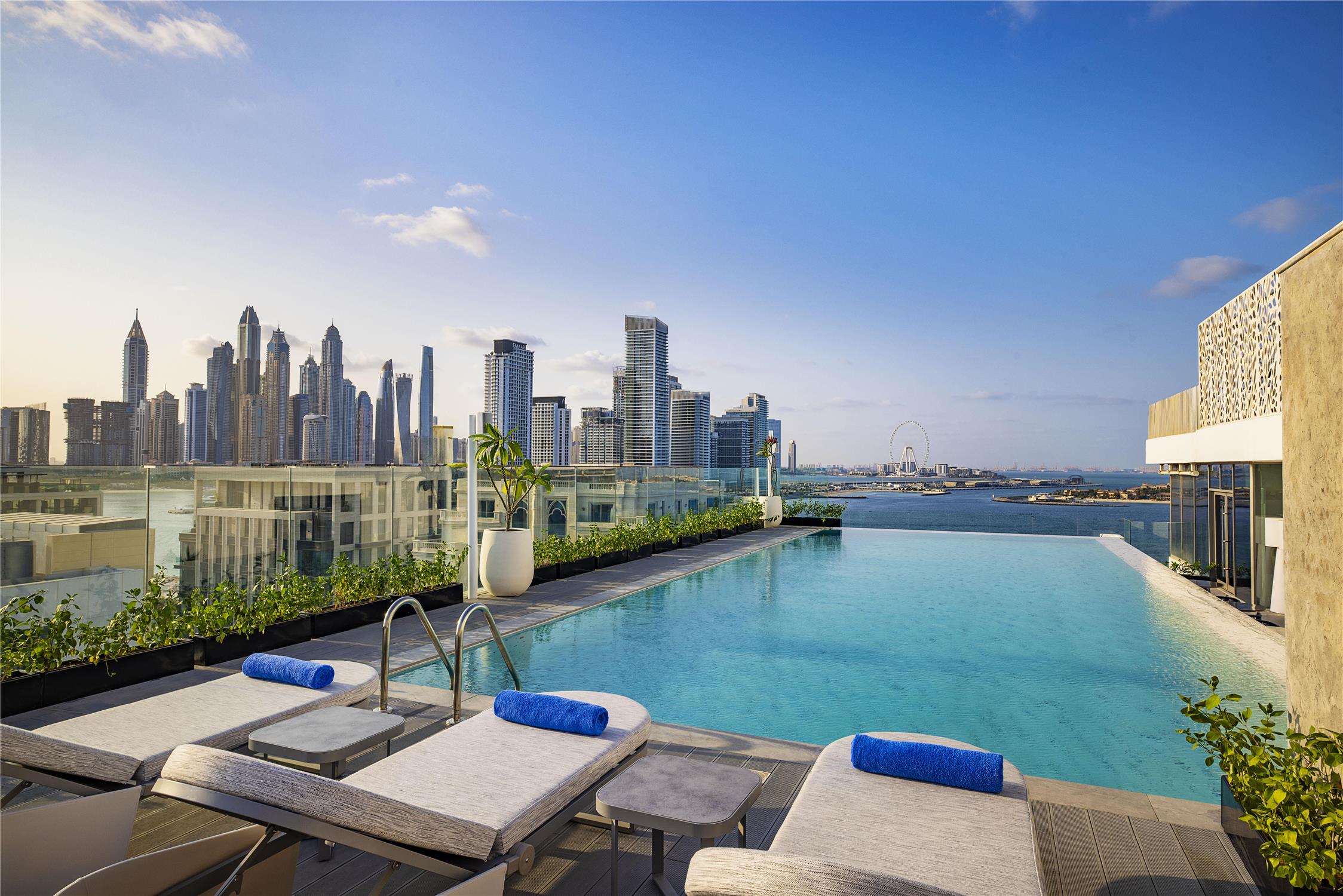 Tumbi Hotel Dubai The Palm,Tapestry Collection Hilton 1