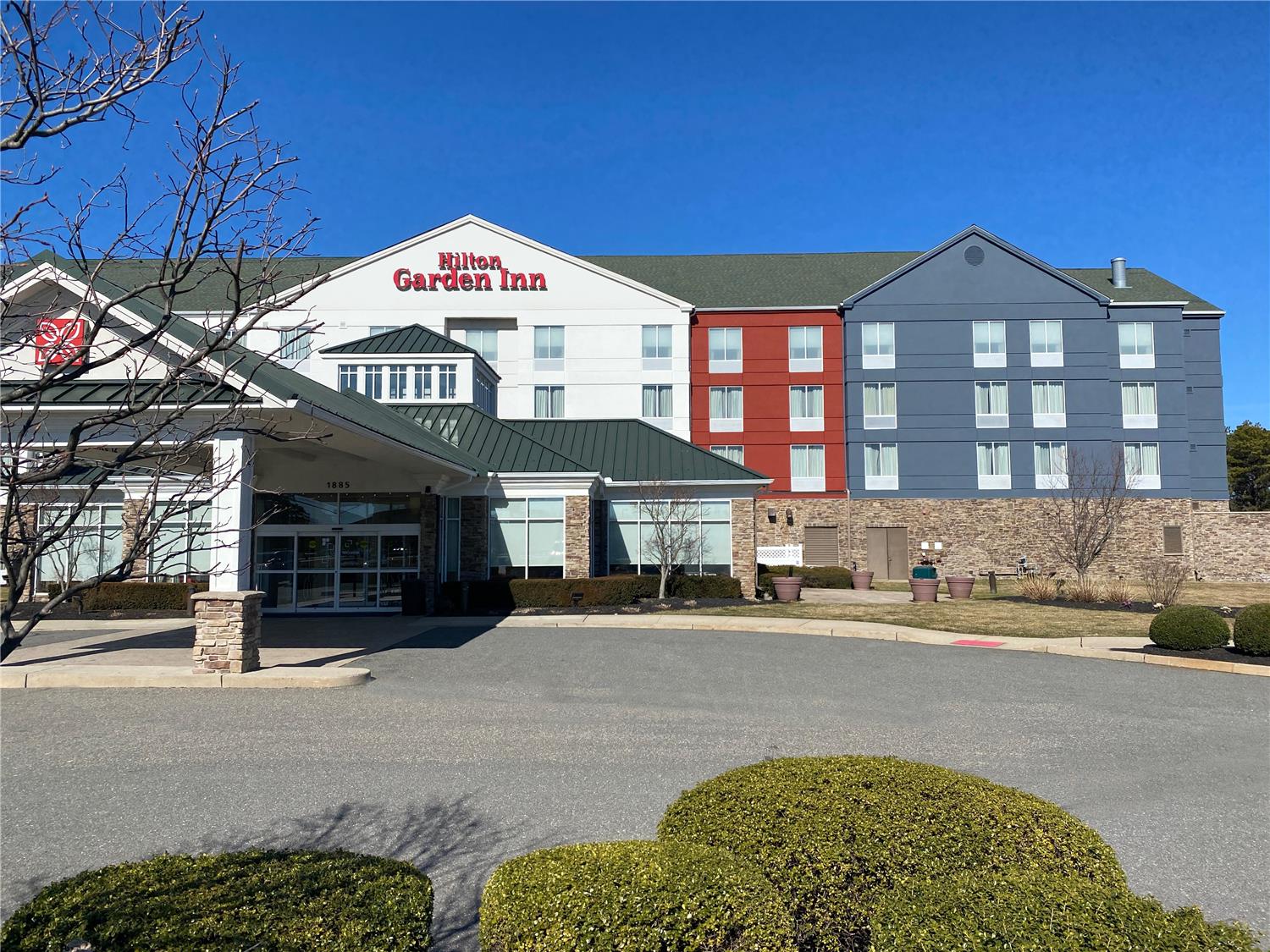 Hilton Garden Inn Lakewood 2
