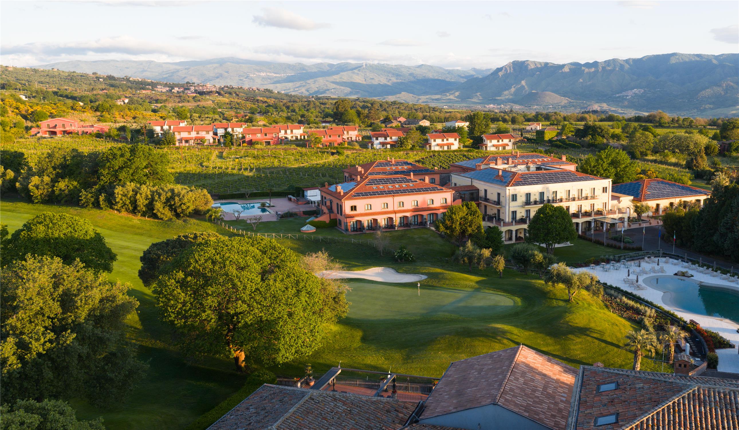 Picciolo Etna Golf Resort & Spa, Curio Collection by Hilton 2