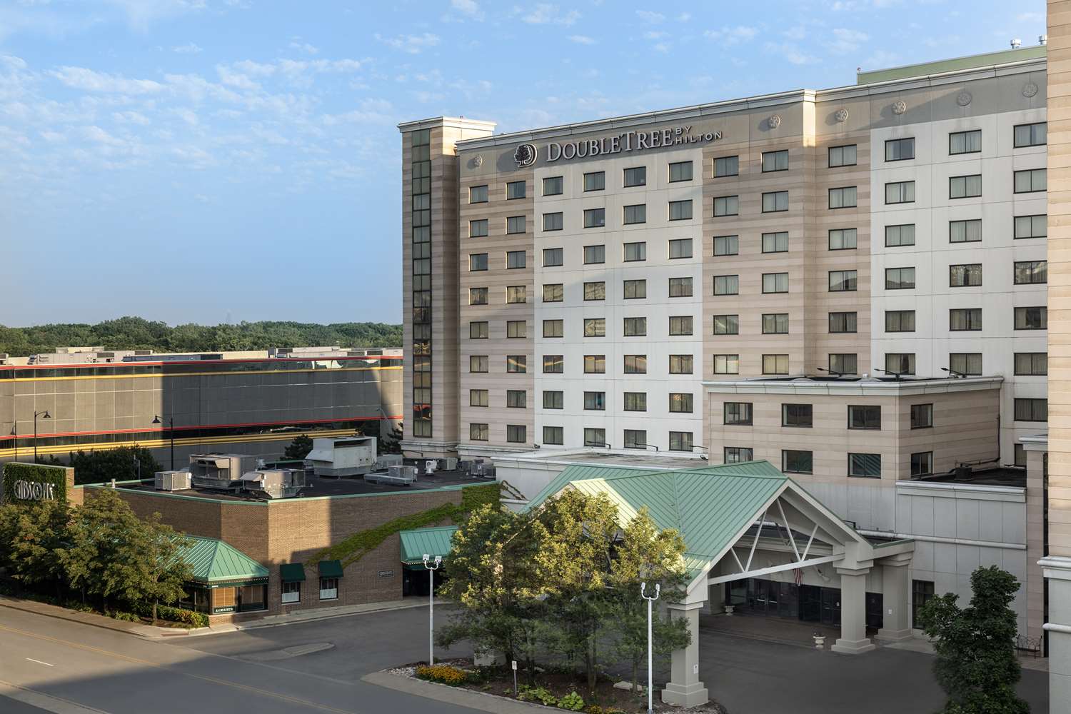 DoubleTree by Hilton Chicago O'Hare Airport-Rosemont 1