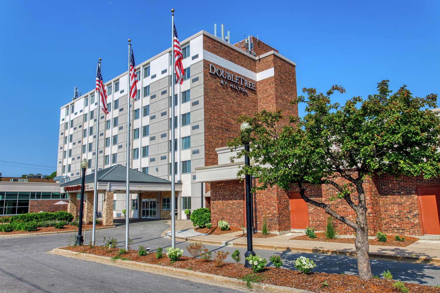 DoubleTree by Hilton Neenah 1